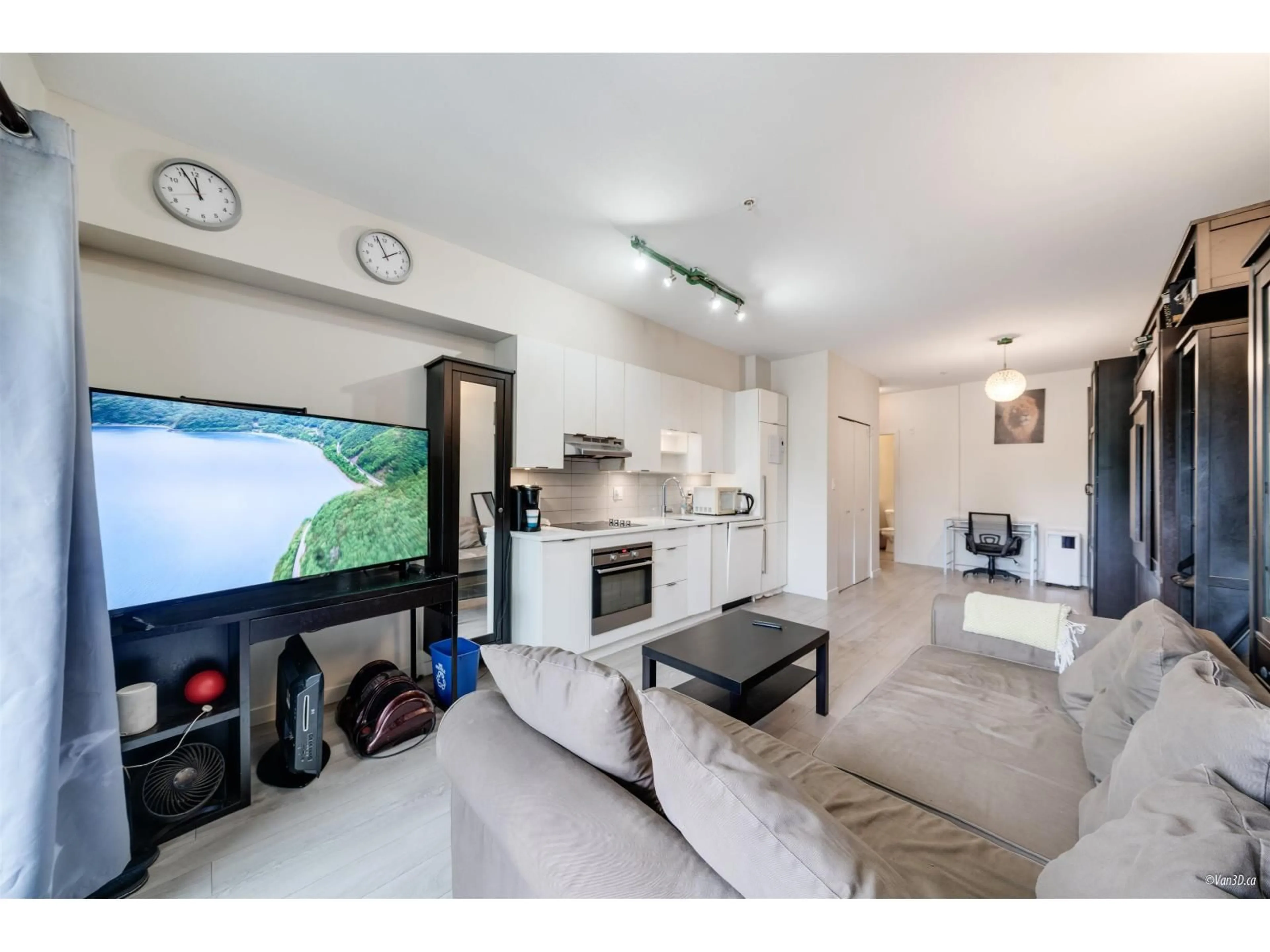 Home theater for 101 - 13678 GROSVENOR ROAD, Surrey British Columbia V3R5E2