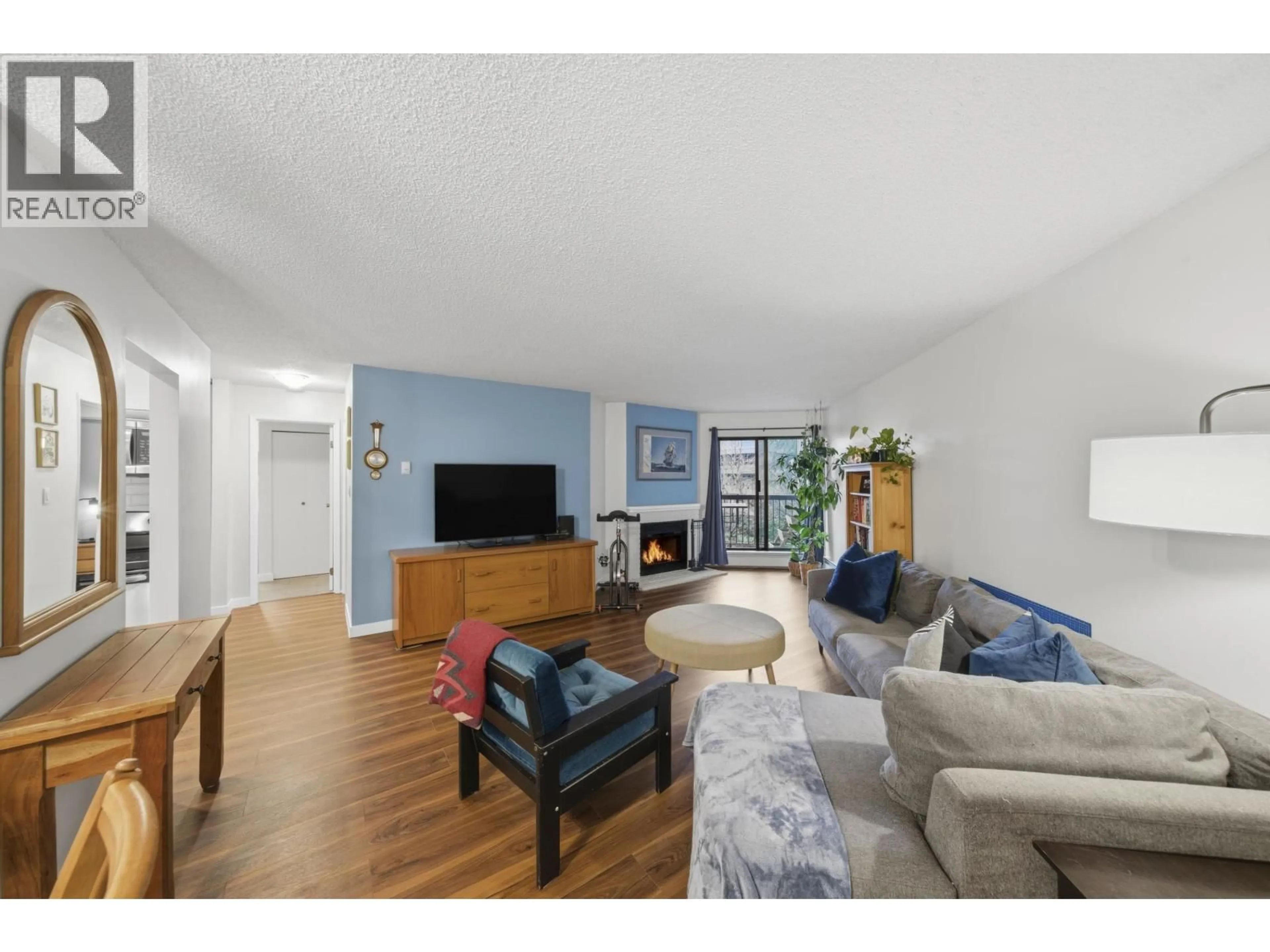 Living room with furniture, unknown for 238 - 8500 ACKROYD ROAD, Richmond British Columbia V6X3H8