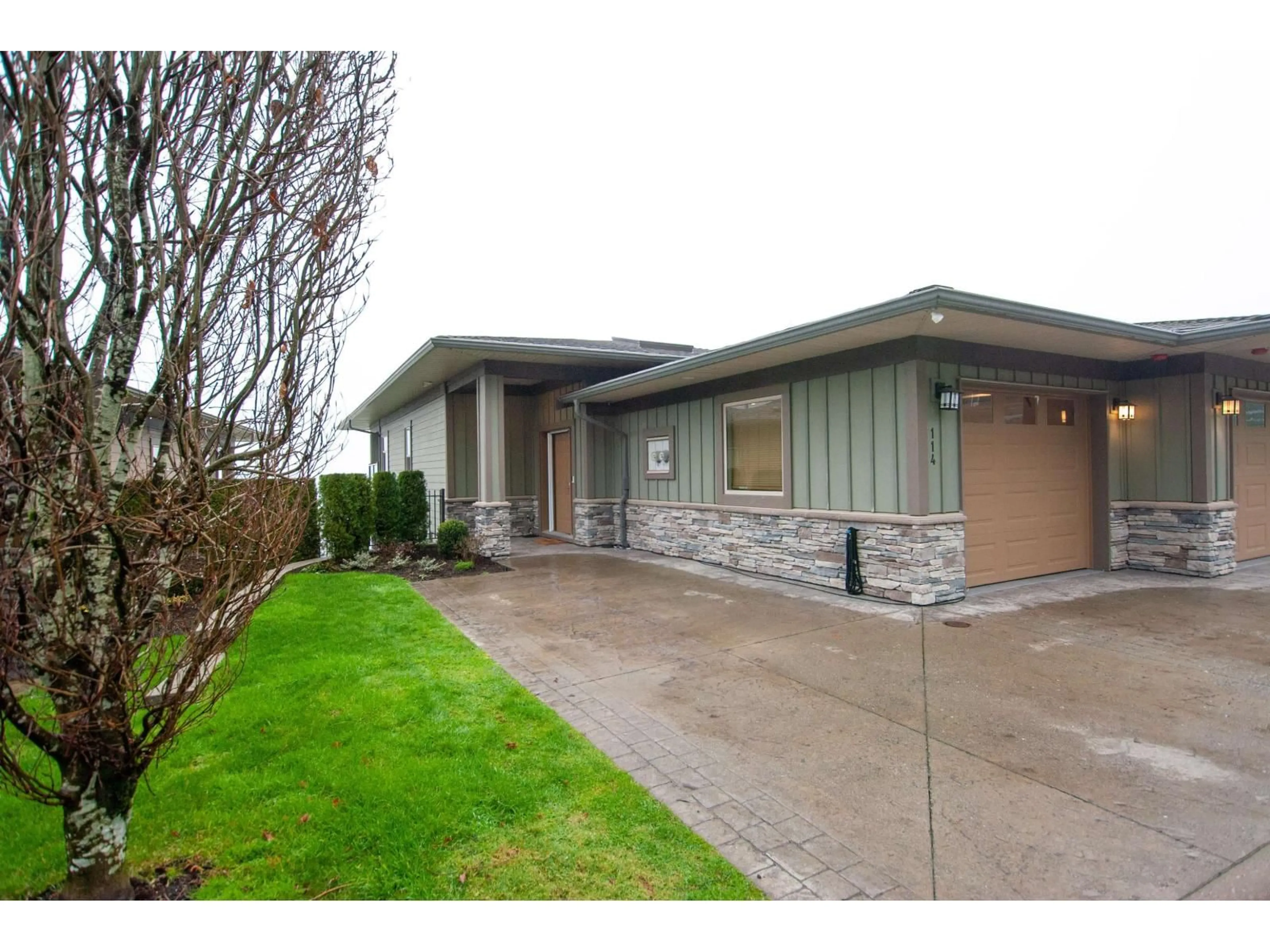 Unknown for 114 - 51096 FALLS COURT, Chilliwack British Columbia V4Z1K7