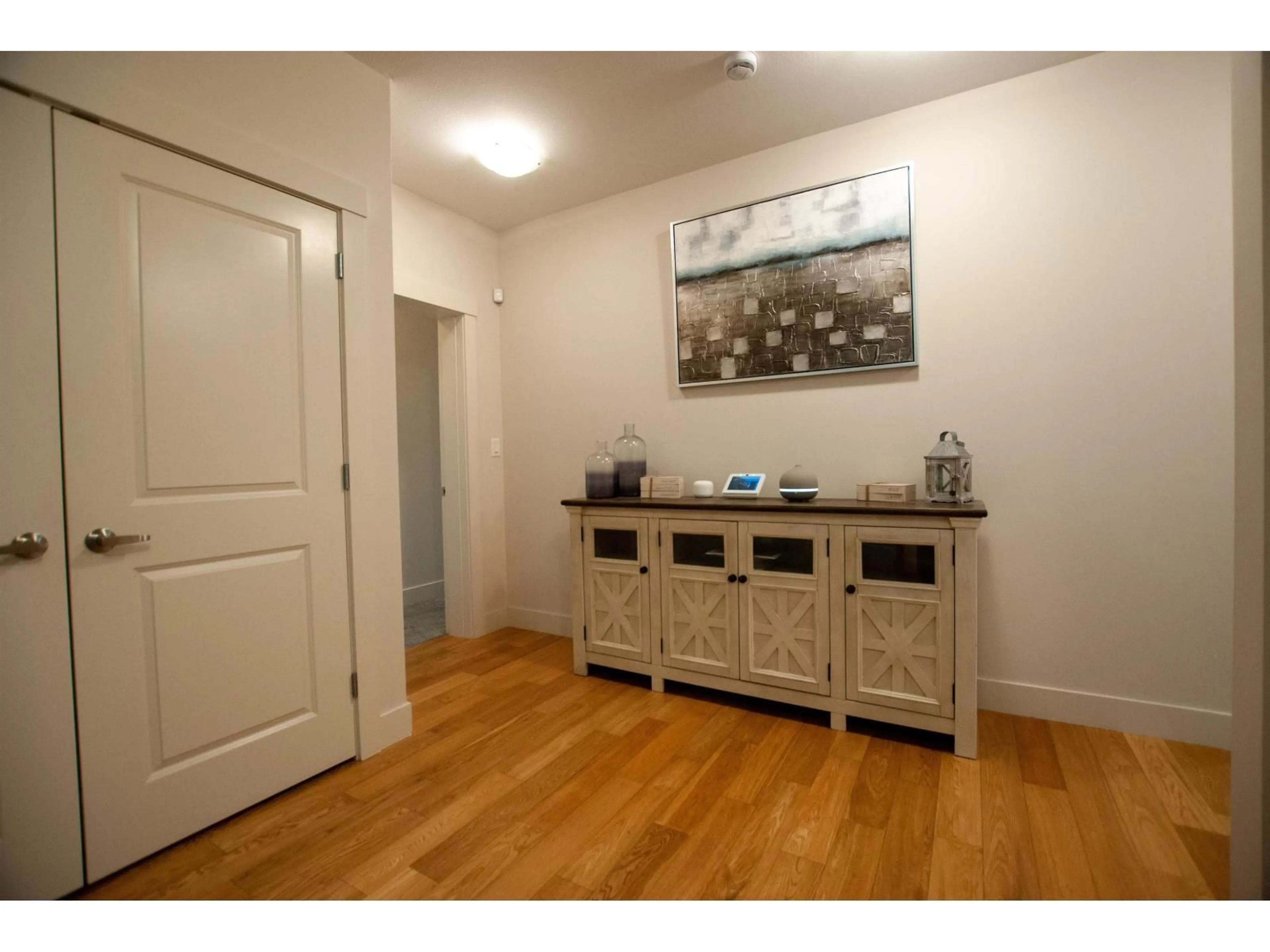 Indoor entryway for 114 - 51096 FALLS COURT, Chilliwack British Columbia V4Z1K7