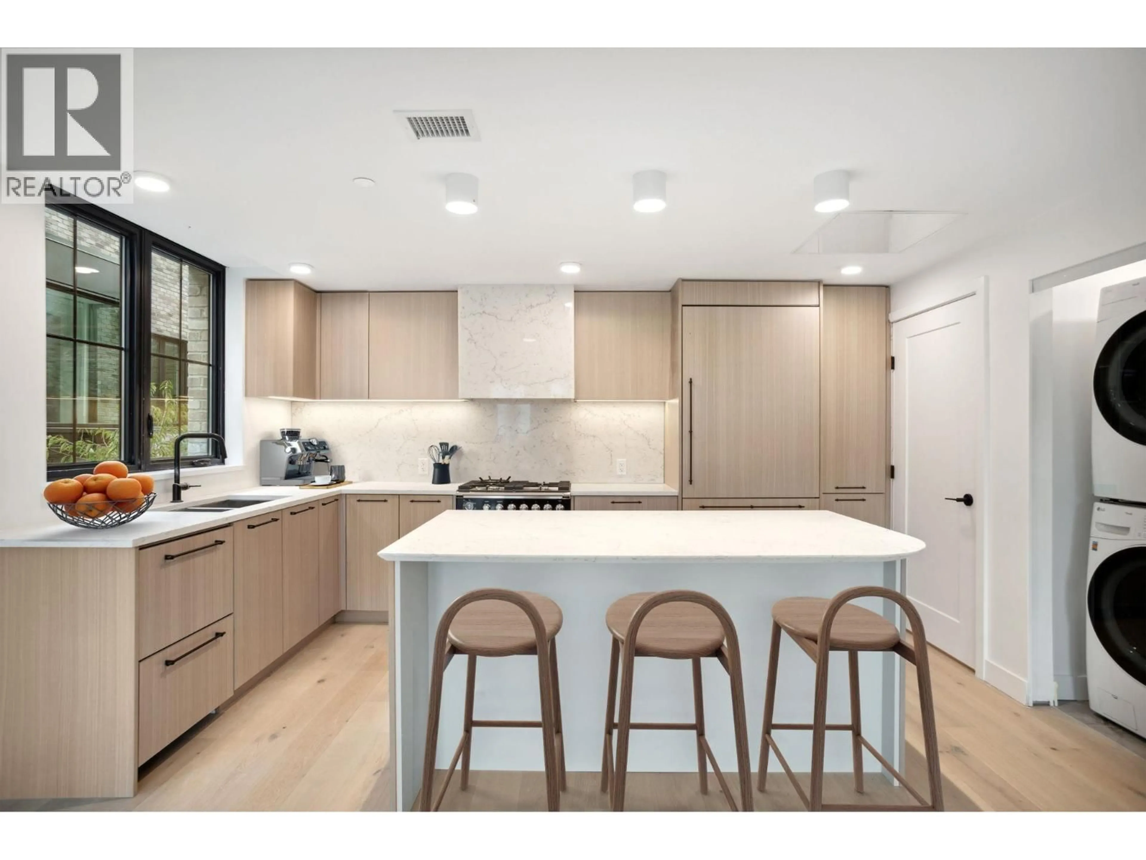 Contemporary kitchen, unknown for 101 - 157 KING EDWARD AVENUE, Vancouver British Columbia V5Y2H8