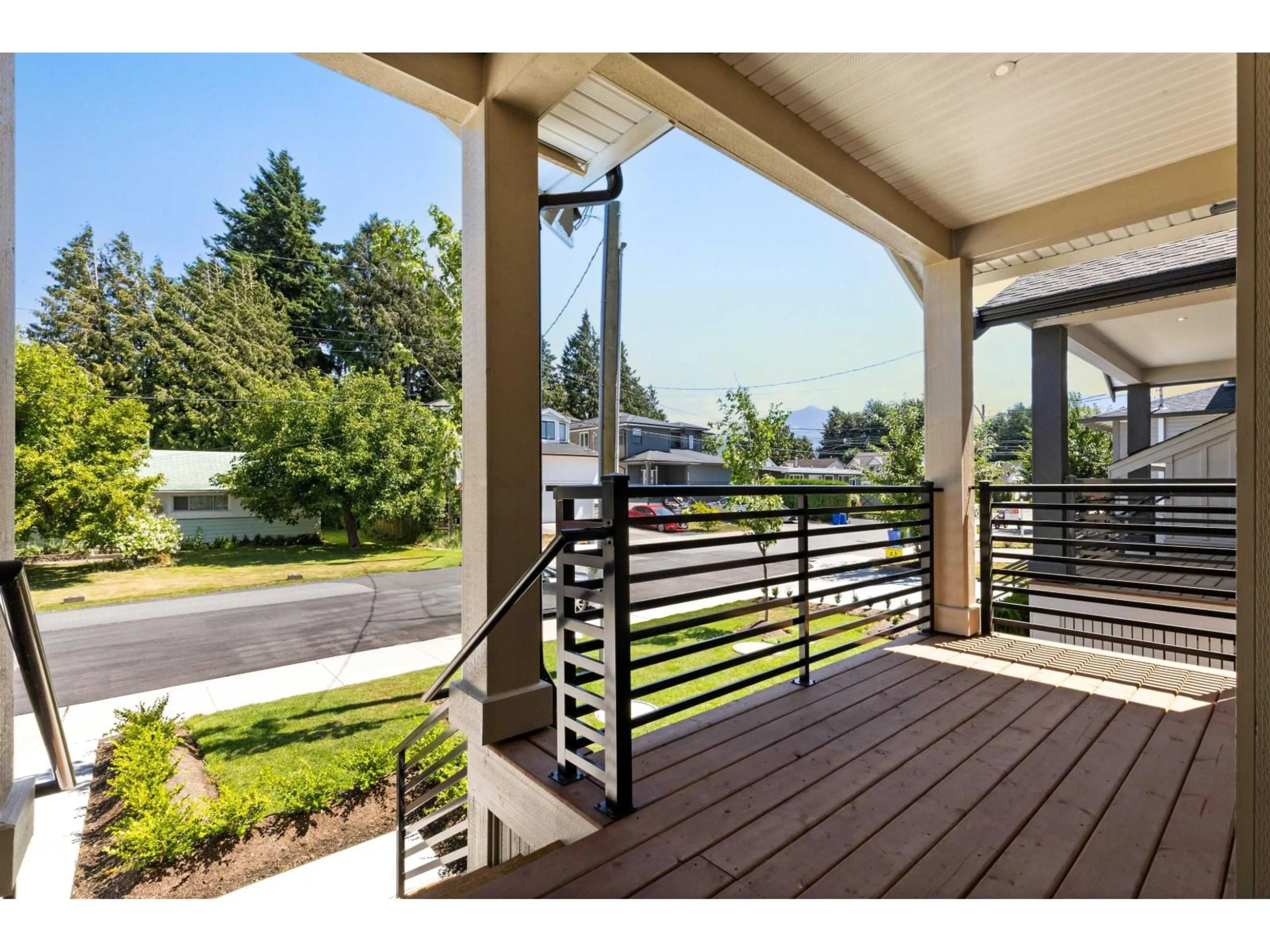 Patio, unknown for 7139 ELWOOD DRIVE, Chilliwack British Columbia V2R1G8