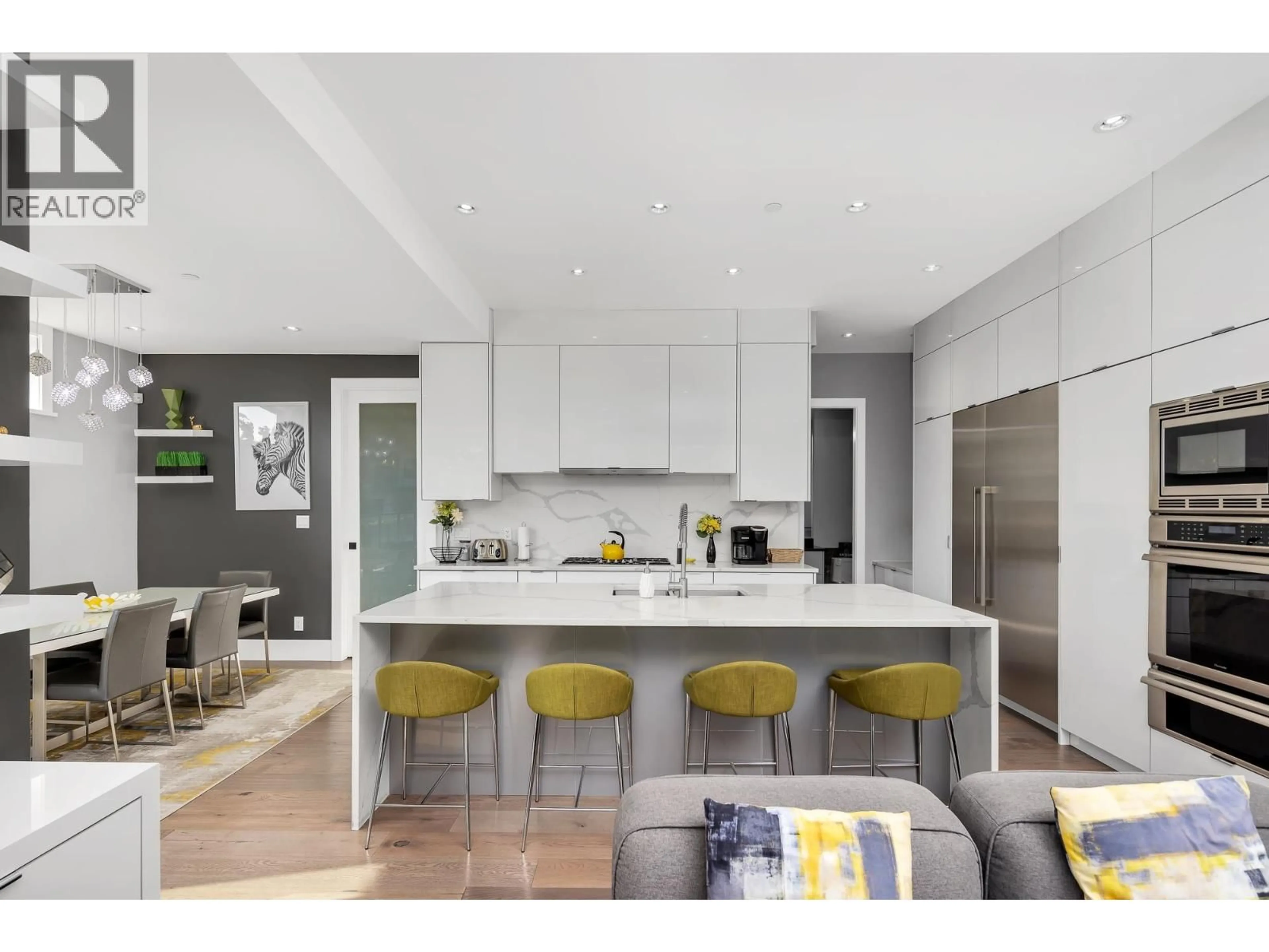 Open concept kitchen, unknown for 2213 WINDSAIL PLACE, Squamish British Columbia V8B0T6