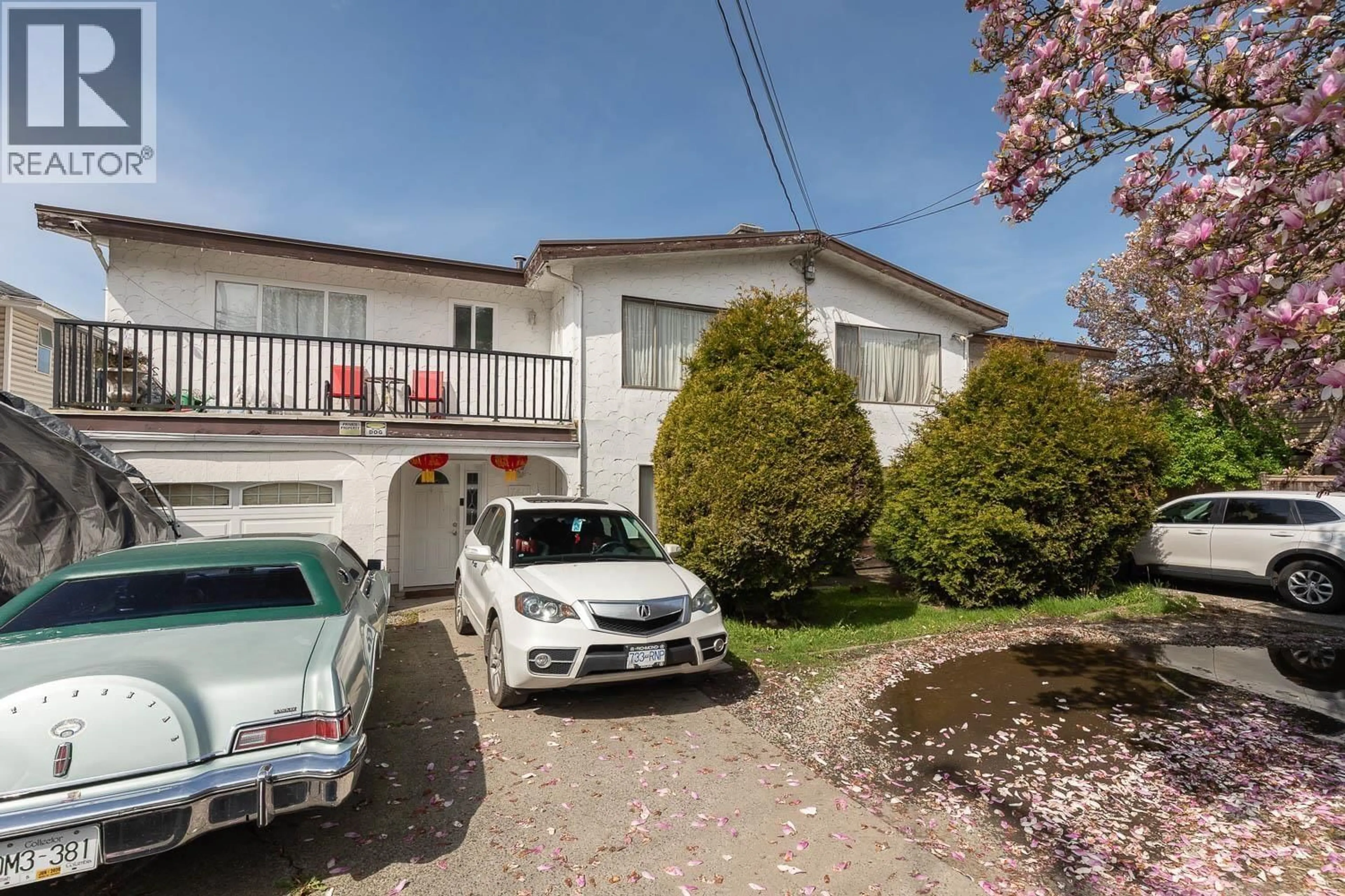 A pic from outside/outdoor area/front of a property/back of a property/a pic from drone, street for 7411 NO. 2 ROAD, Richmond British Columbia V7C3L7