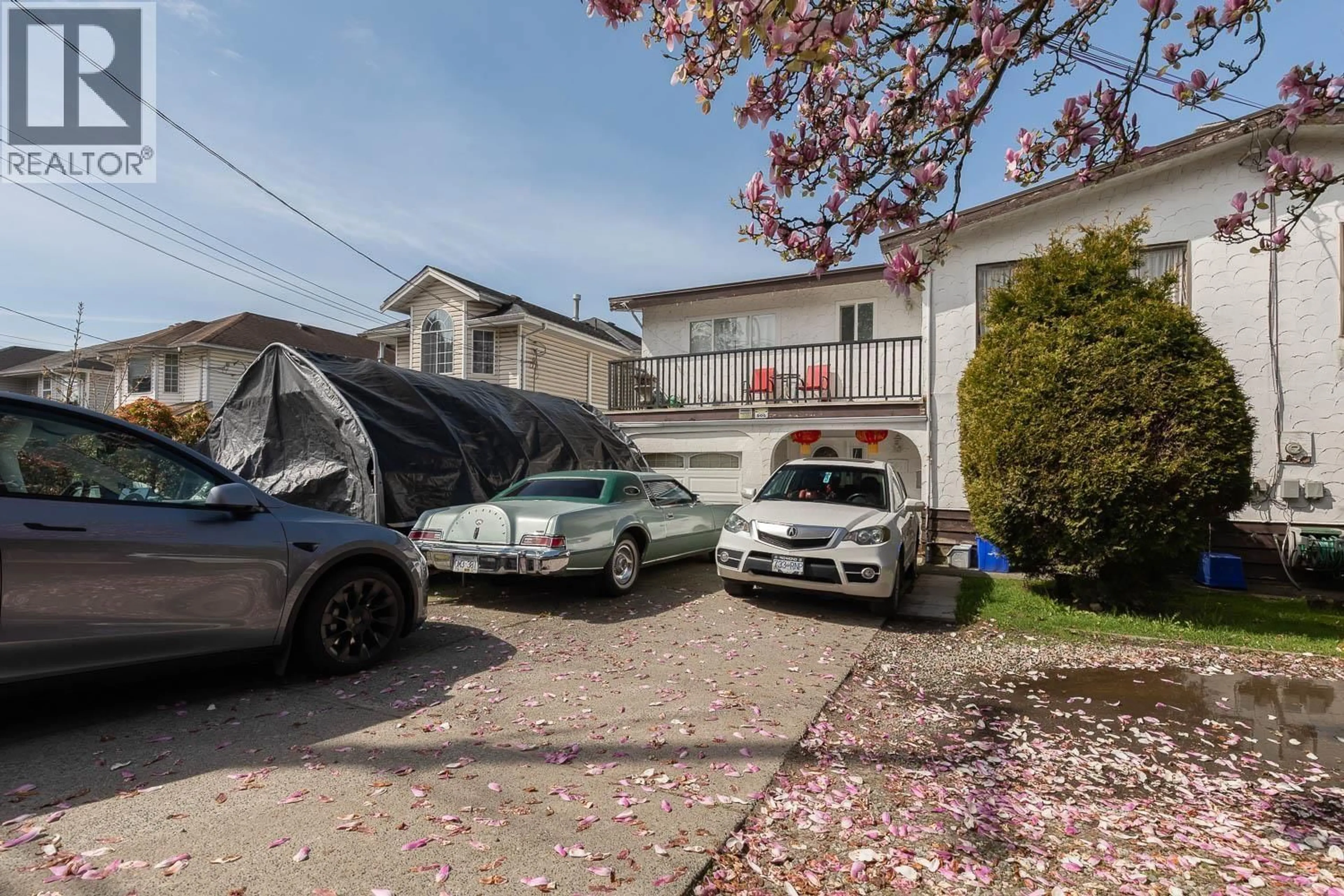 A pic from outside/outdoor area/front of a property/back of a property/a pic from drone, street for 7411 NO. 2 ROAD, Richmond British Columbia V7C3L7