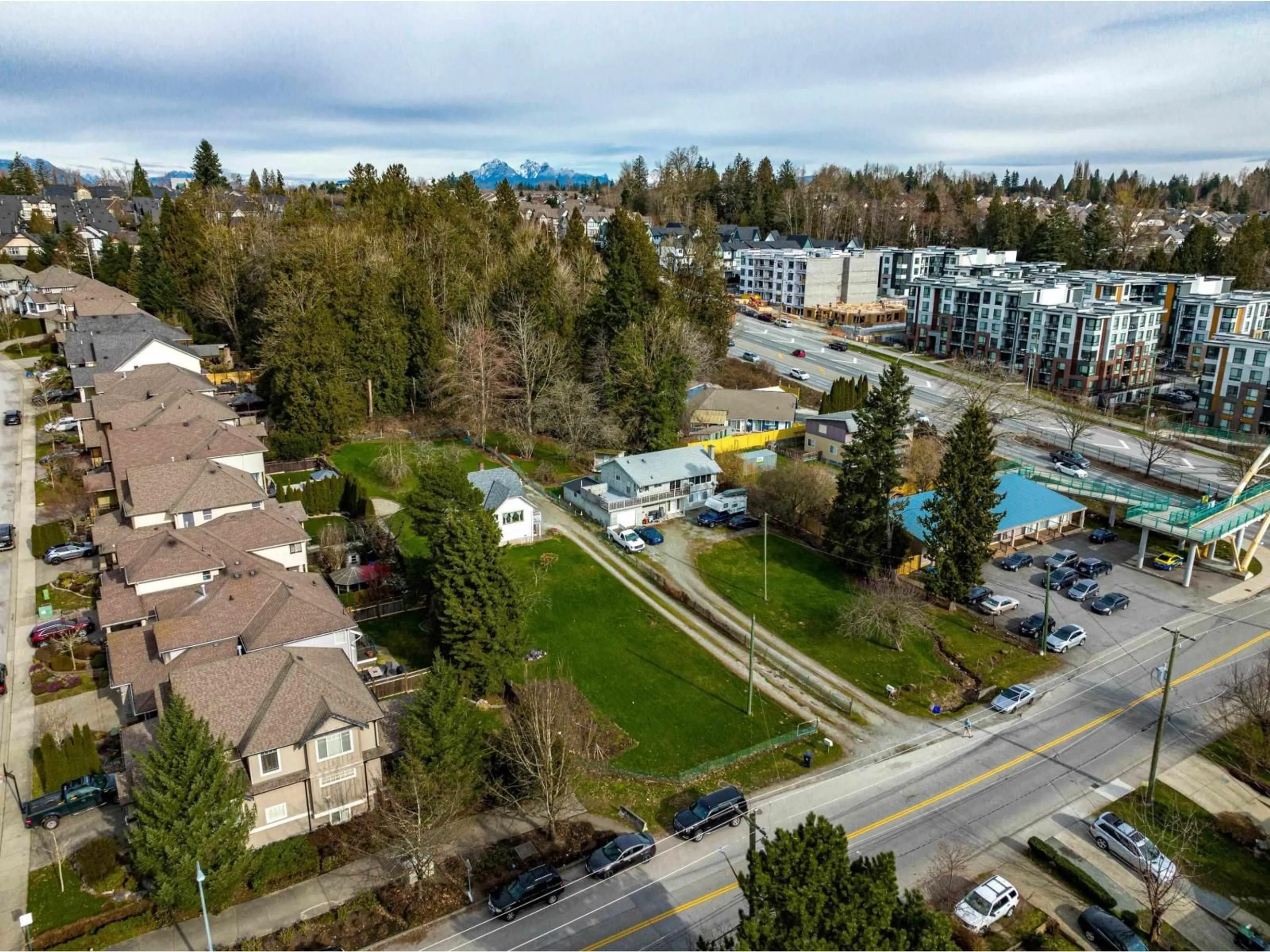 A pic from outside/outdoor area/front of a property/back of a property/a pic from drone, unknown for 19957 68 AVENUE, Langley British Columbia V2Y2W5