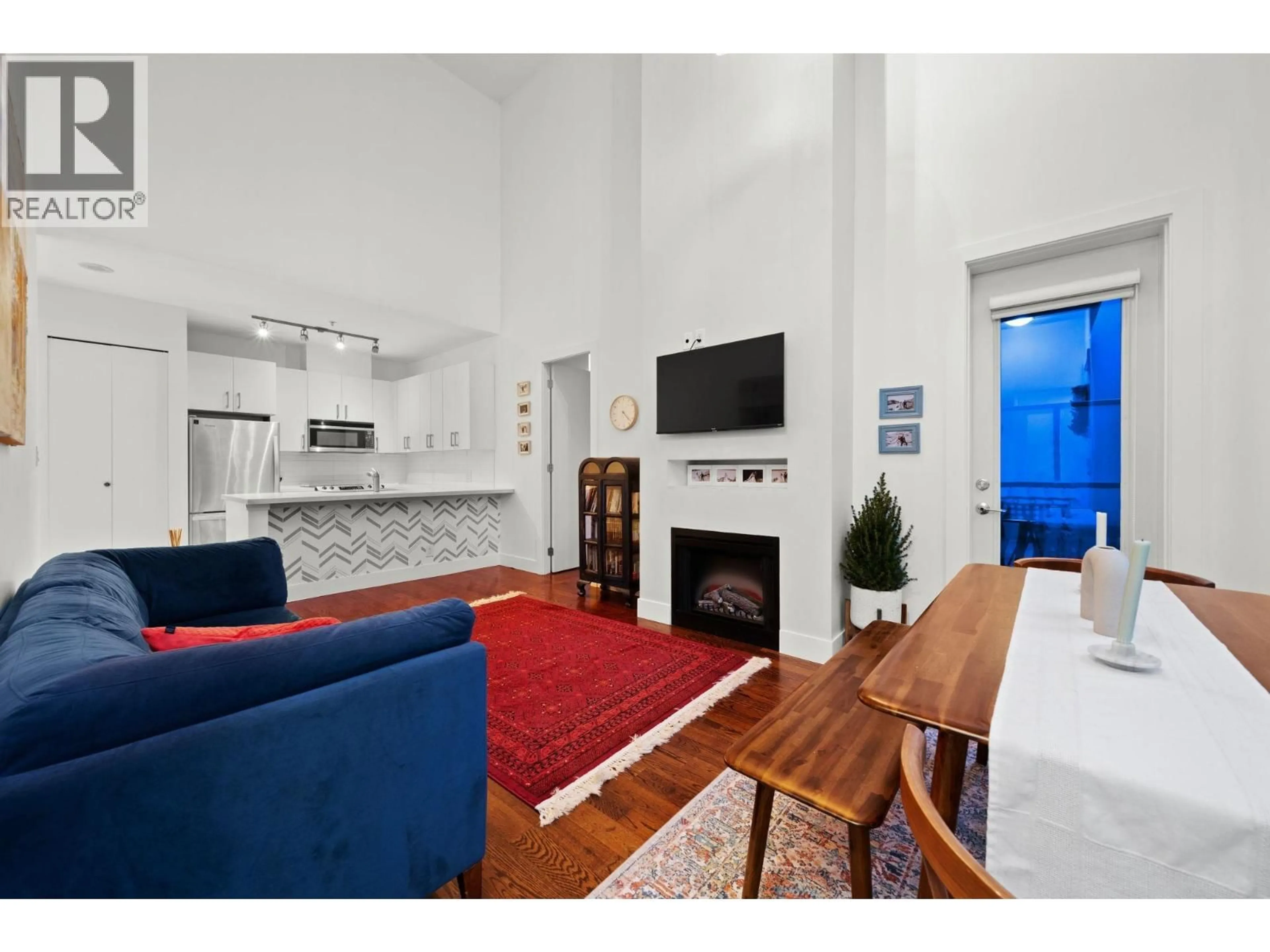 Living room with furniture, unknown for TH23 - 2345 MADISON AVENUE, Burnaby British Columbia V5C0B4