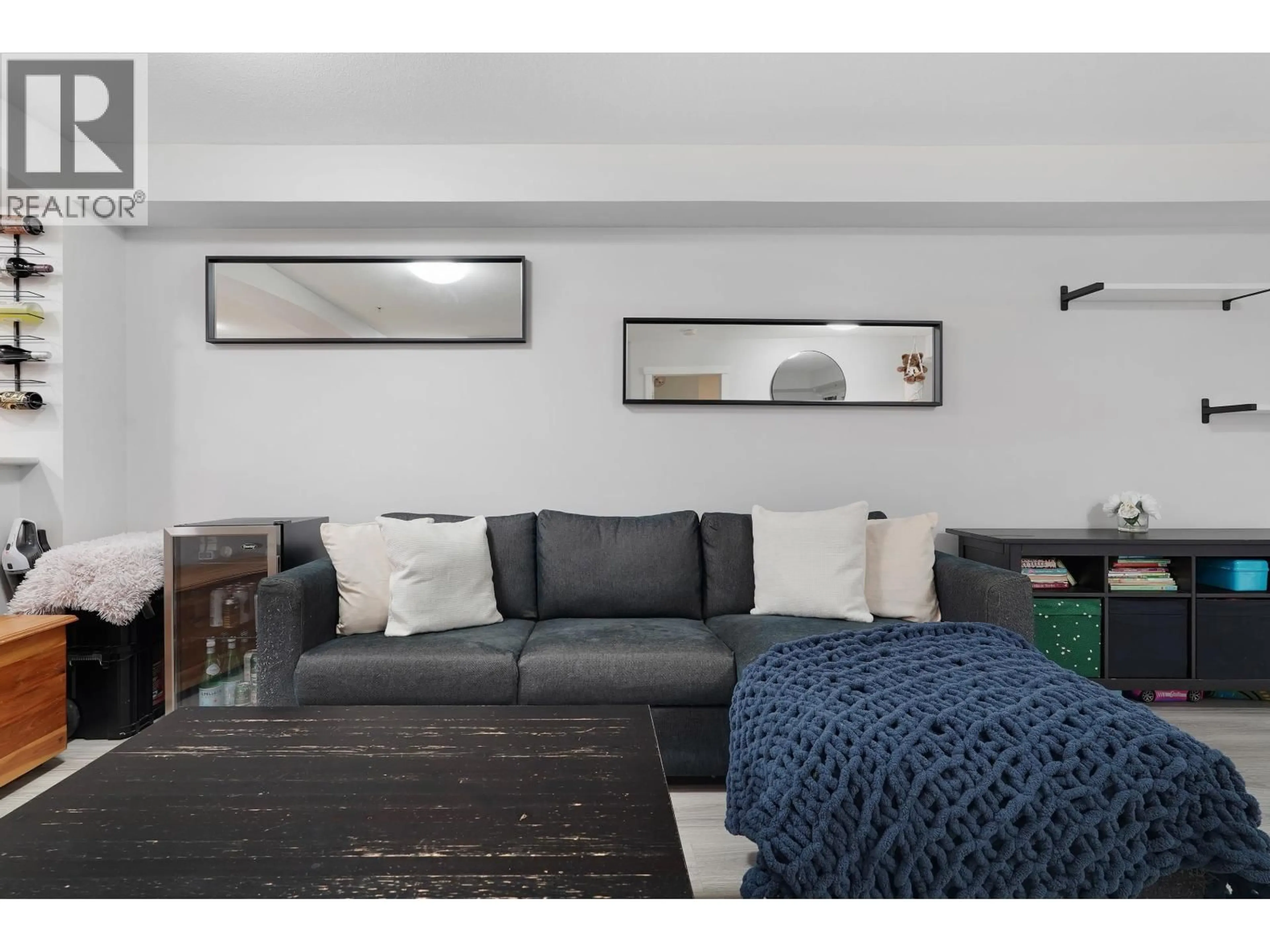 Living room with furniture, unknown for 106 - 2968 SILVER SPRINGS BOULEVARD, Coquitlam British Columbia V3E3S2