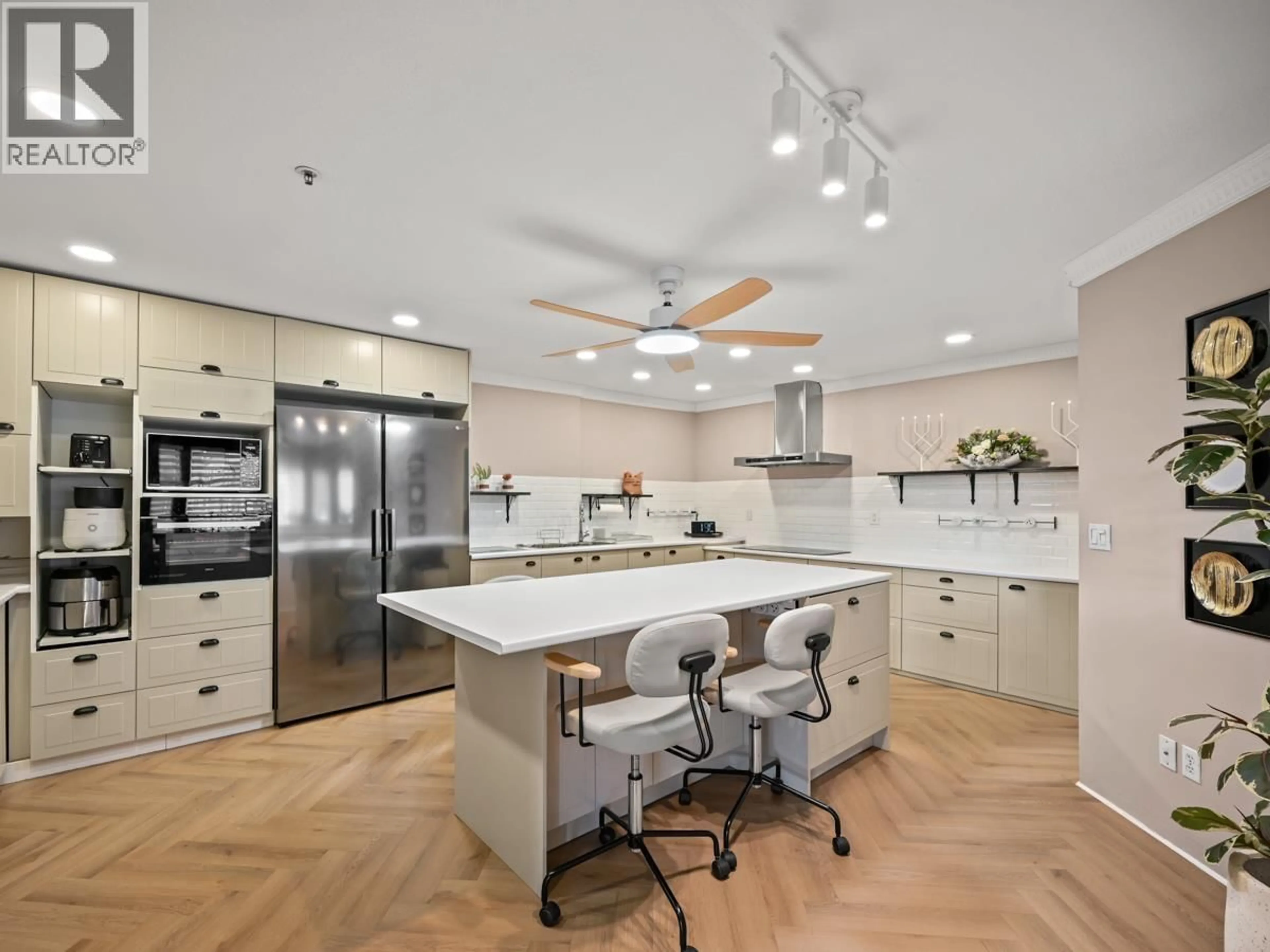 Open concept kitchen, unknown for 201 - 7600 MOFFATT ROAD, Richmond British Columbia V6Y3V1