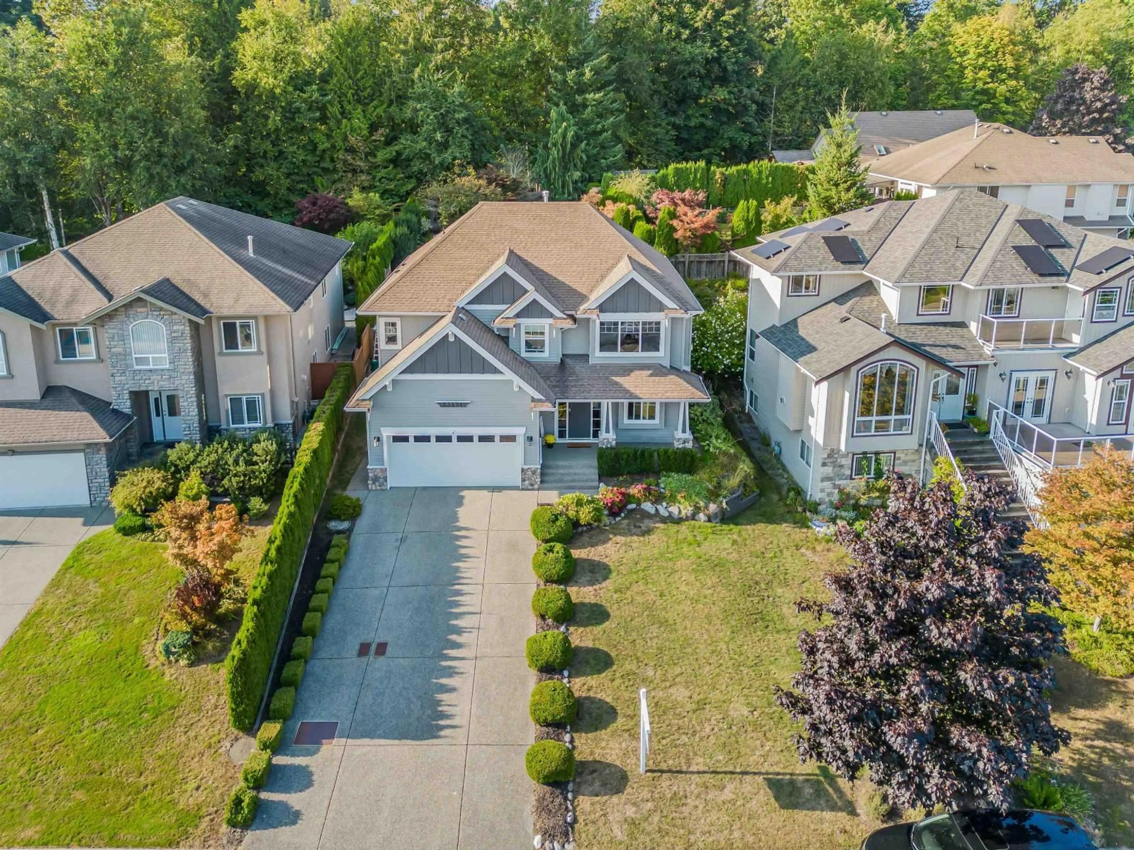 A pic from outside/outdoor area/front of a property/back of a property/a pic from drone, street for 33591 12 AVENUE, Mission British Columbia V2V7B4