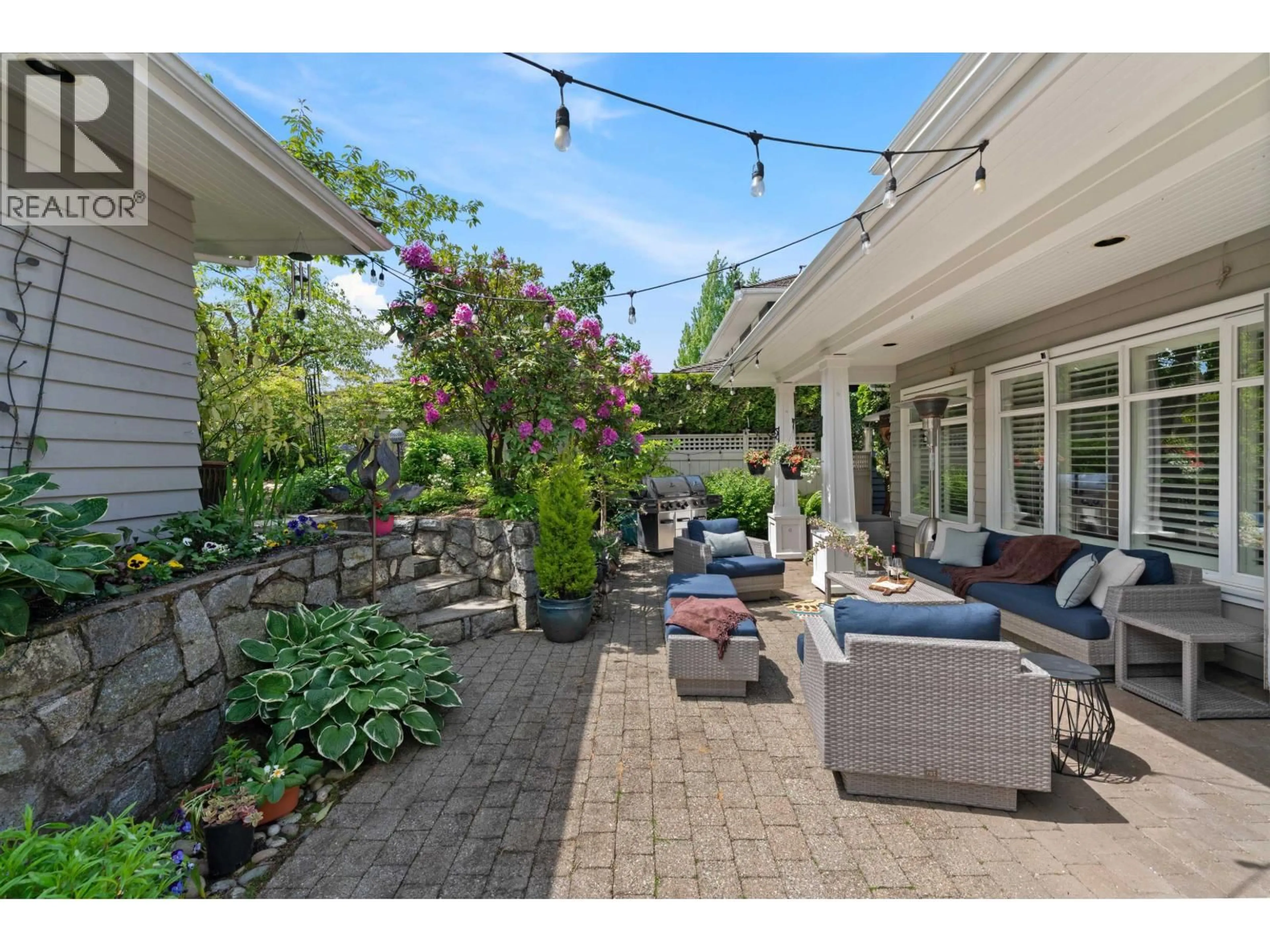 Patio, street for 938 KINGS AVENUE, West Vancouver British Columbia V7T2B7