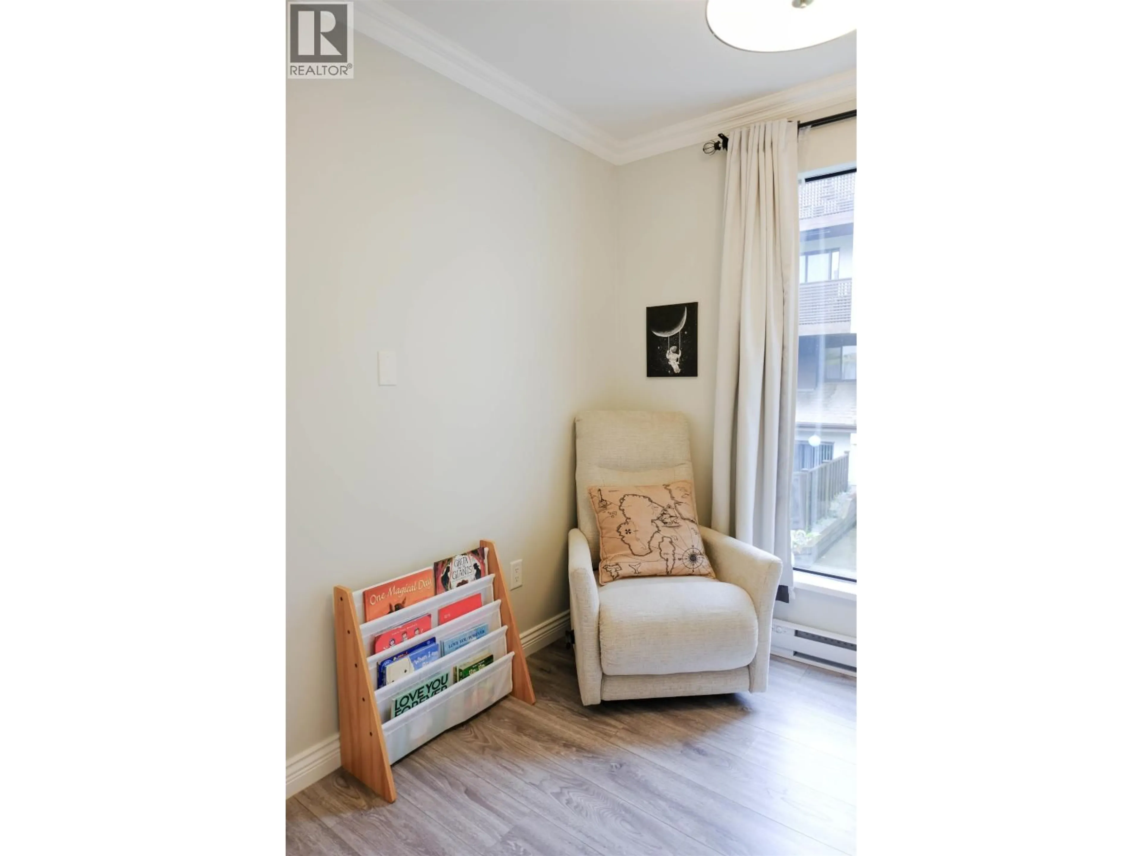 A pic of a room for 19 - 365 GINGER DRIVE, New Westminster British Columbia V3M6W3