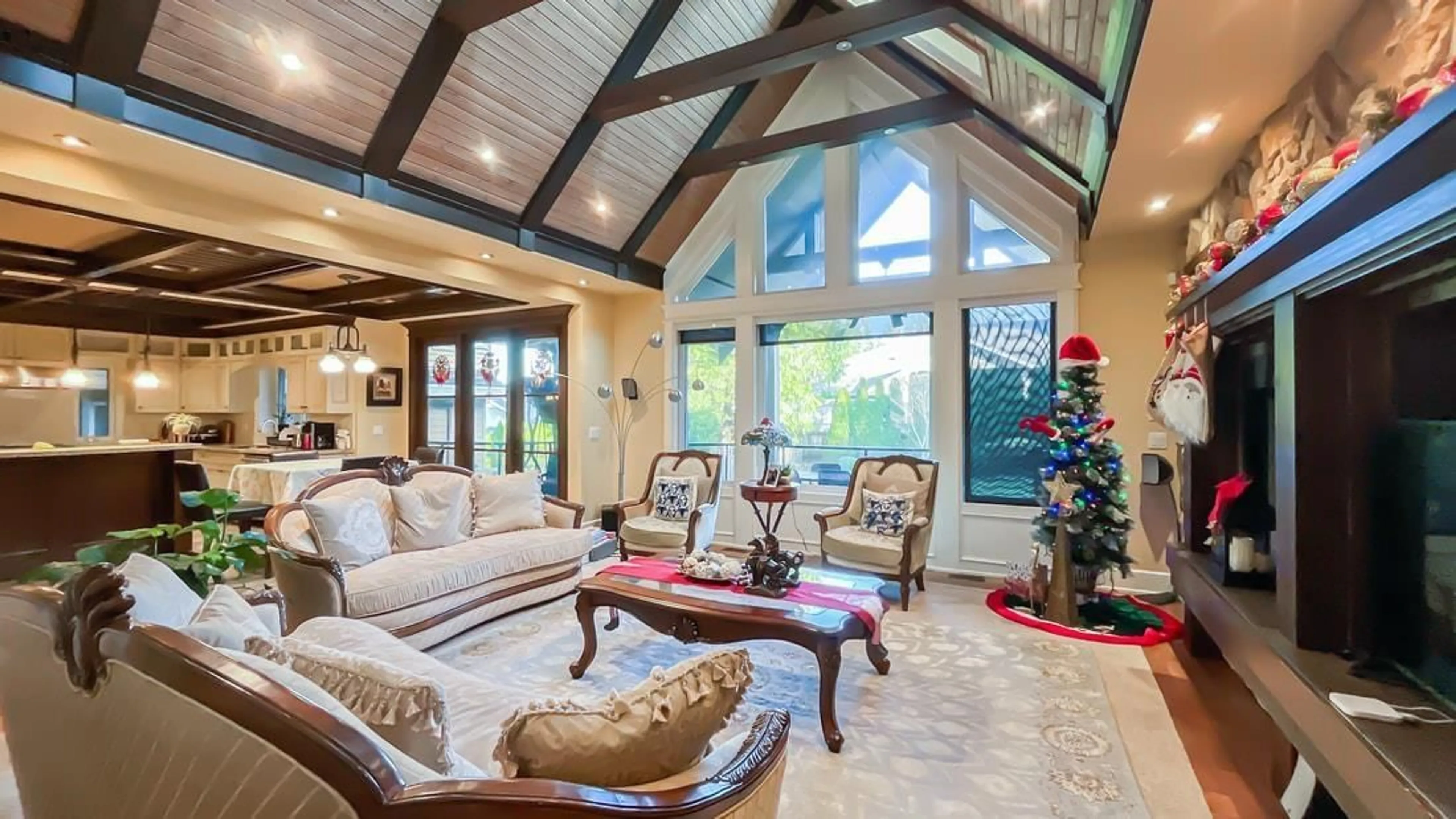 Living room with furniture, ceramic/tile floor for 3470 144 STREET, Surrey British Columbia V4P2A1