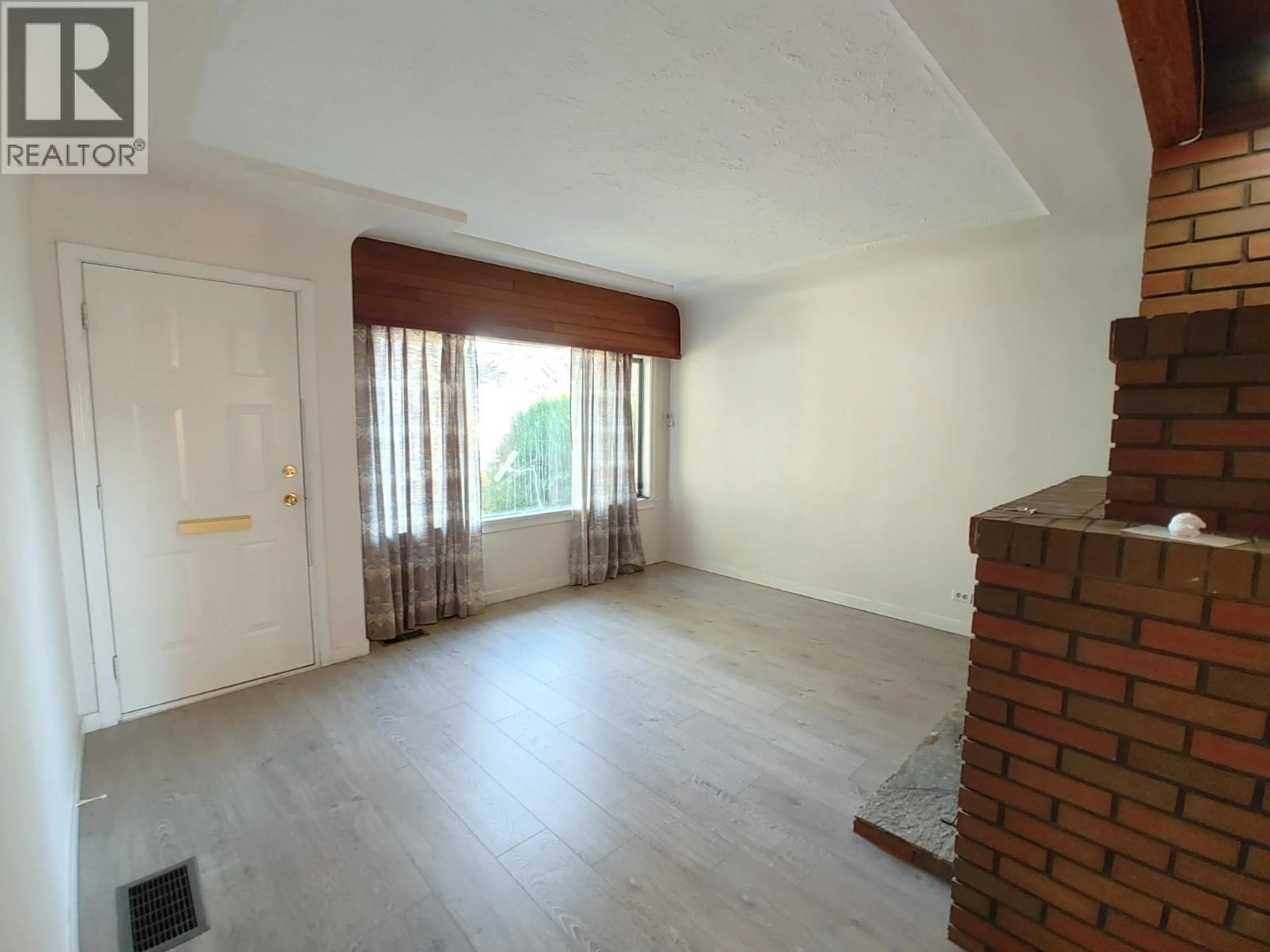 A pic of a room for 5955 JOYCE STREET, Vancouver British Columbia V5R4H9