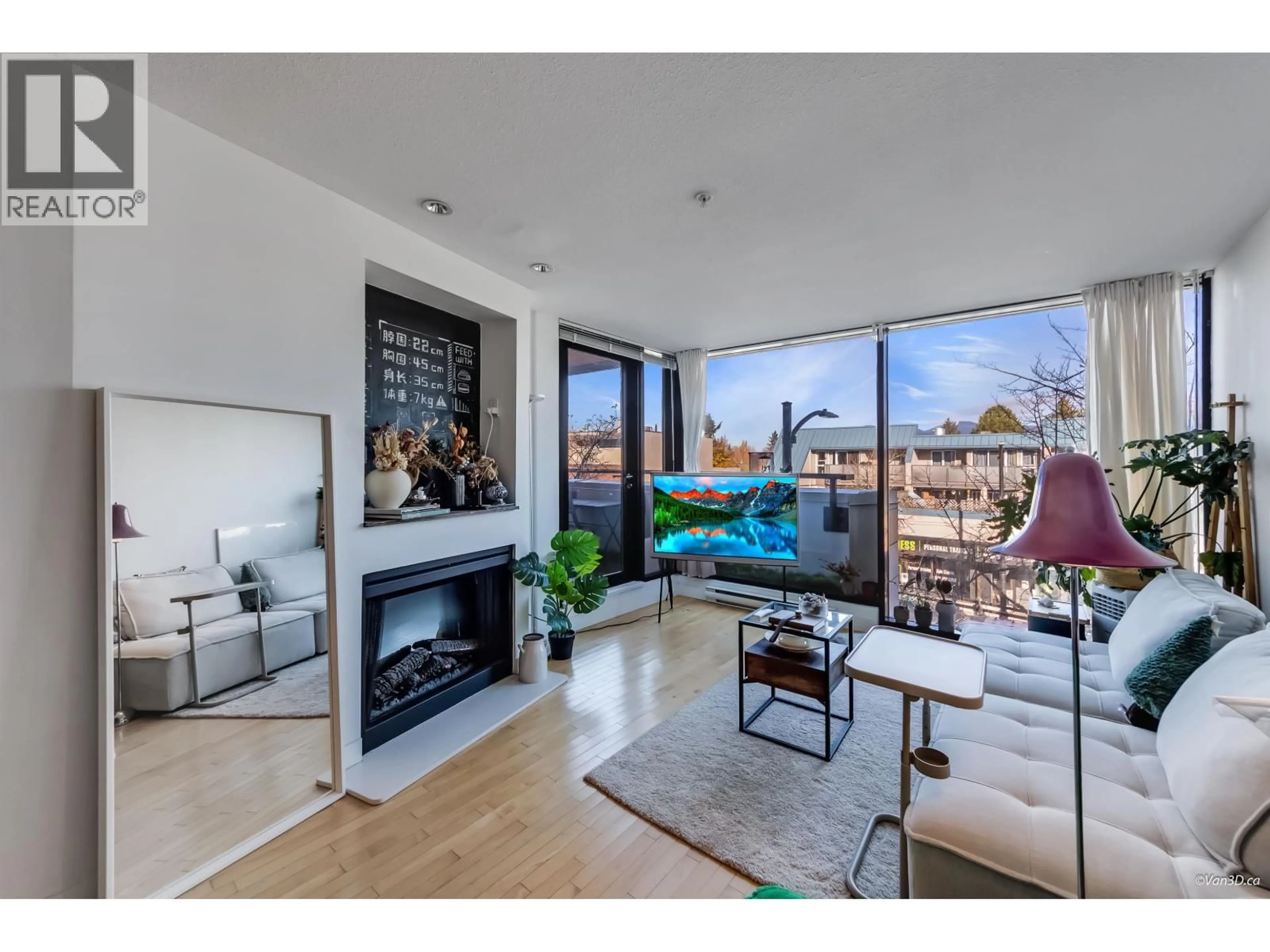 Living room with furniture, unknown for 304 - 2525 BLENHEIM STREET, Vancouver British Columbia V6K4W6