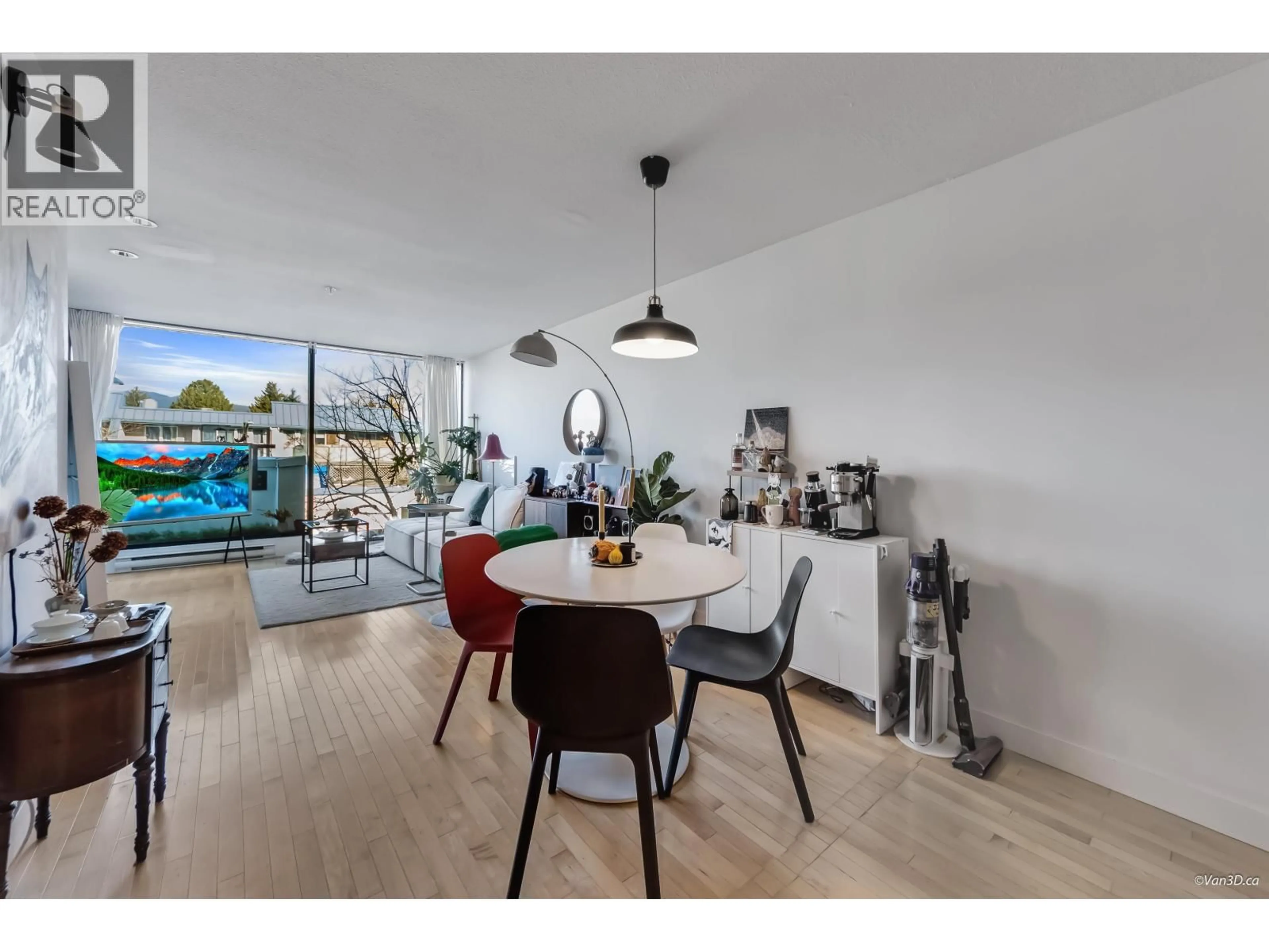 Dining room, wood/laminate floor for 304 - 2525 BLENHEIM STREET, Vancouver British Columbia V6K4W6