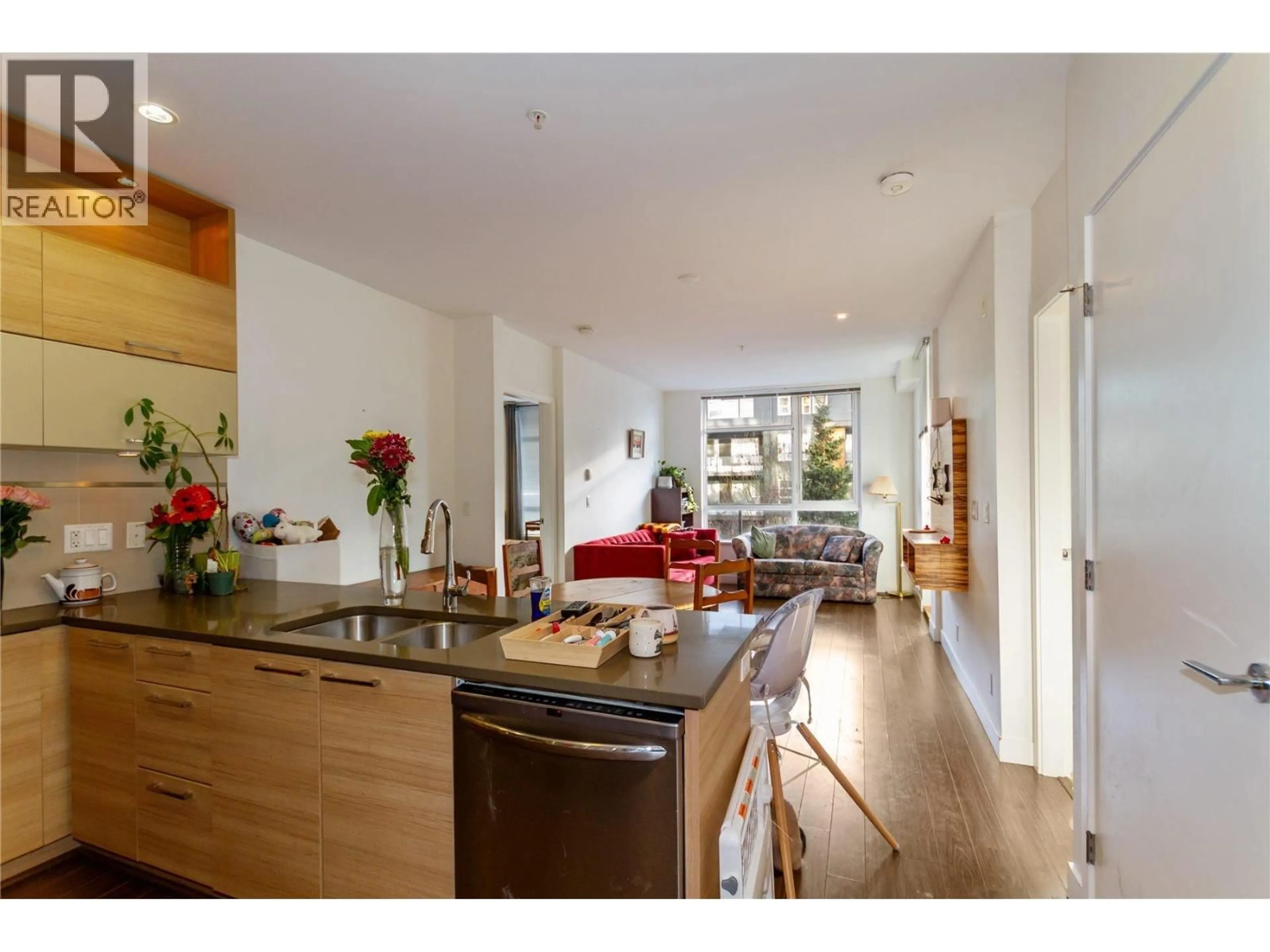 Open concept kitchen, unknown for 101 - 9150 UNIVERSITY HIGH STREET, Burnaby British Columbia V5A0C5