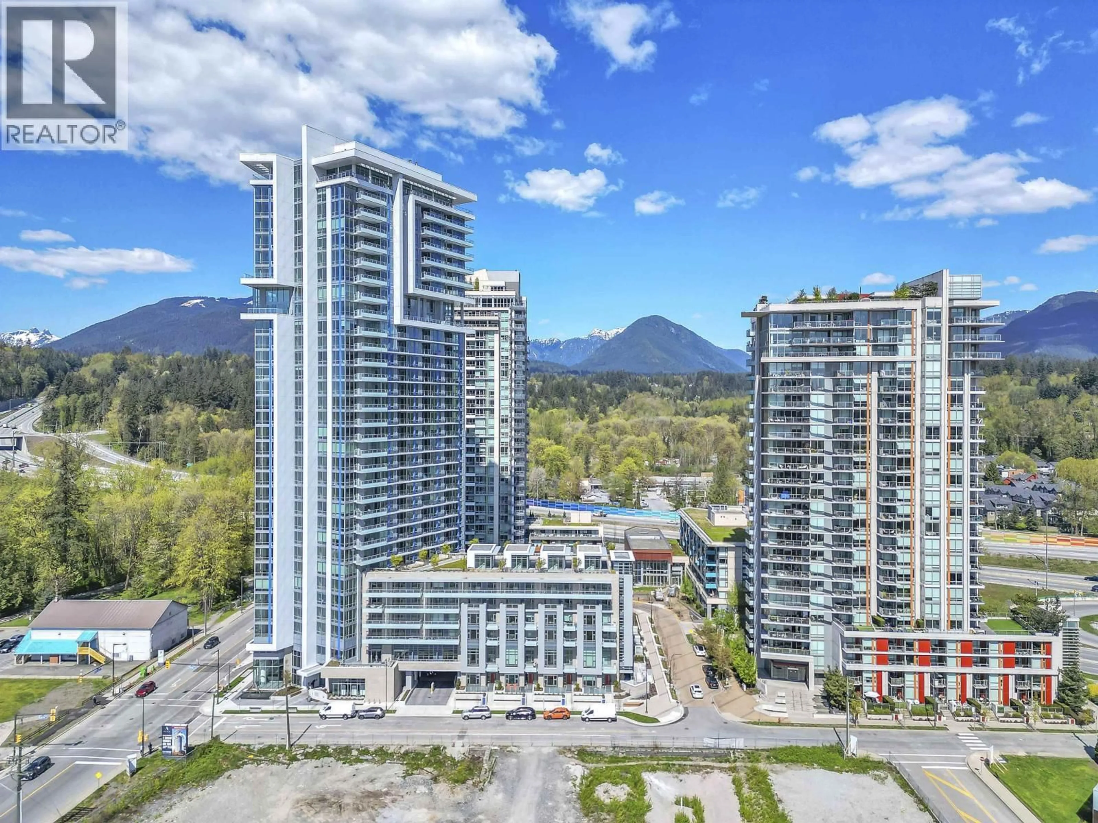 A pic from outside/outdoor area/front of a property/back of a property/a pic from drone, city buildings view from balcony for 2604 - 1500 FERN STREET, North Vancouver British Columbia V7J0E6