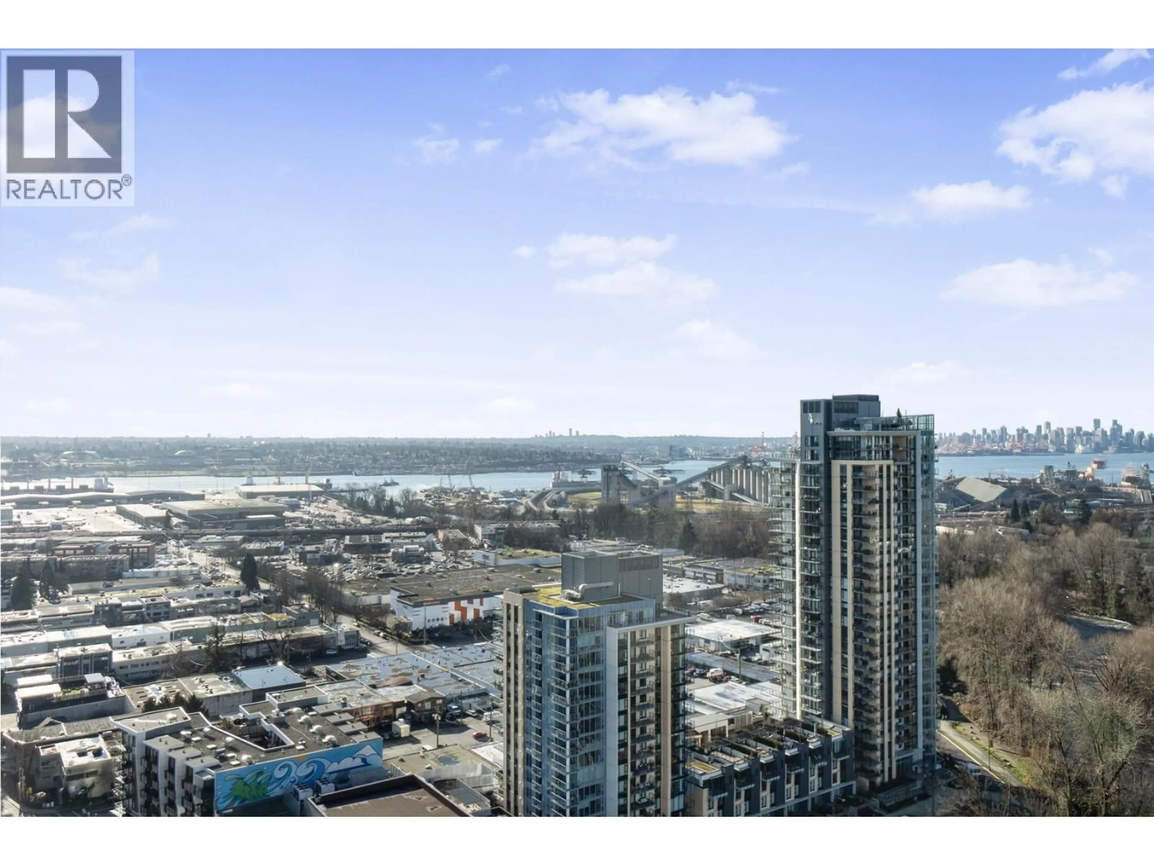 A pic from outside/outdoor area/front of a property/back of a property/a pic from drone, city buildings view from balcony for 2604 - 1500 FERN STREET, North Vancouver British Columbia V7J0E6