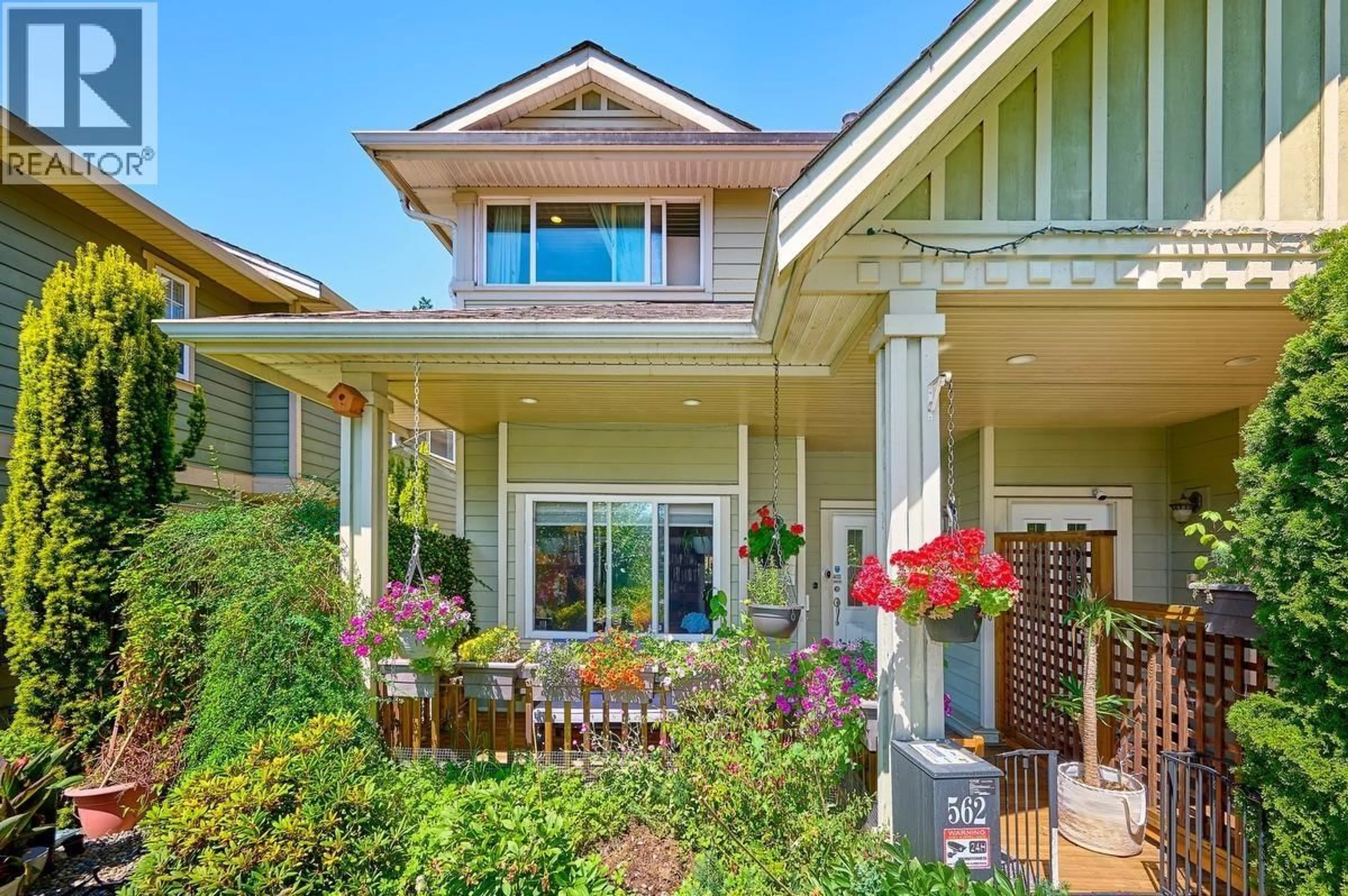 Unknown for 562 KEITH ROAD, North Vancouver British Columbia V7M1M4