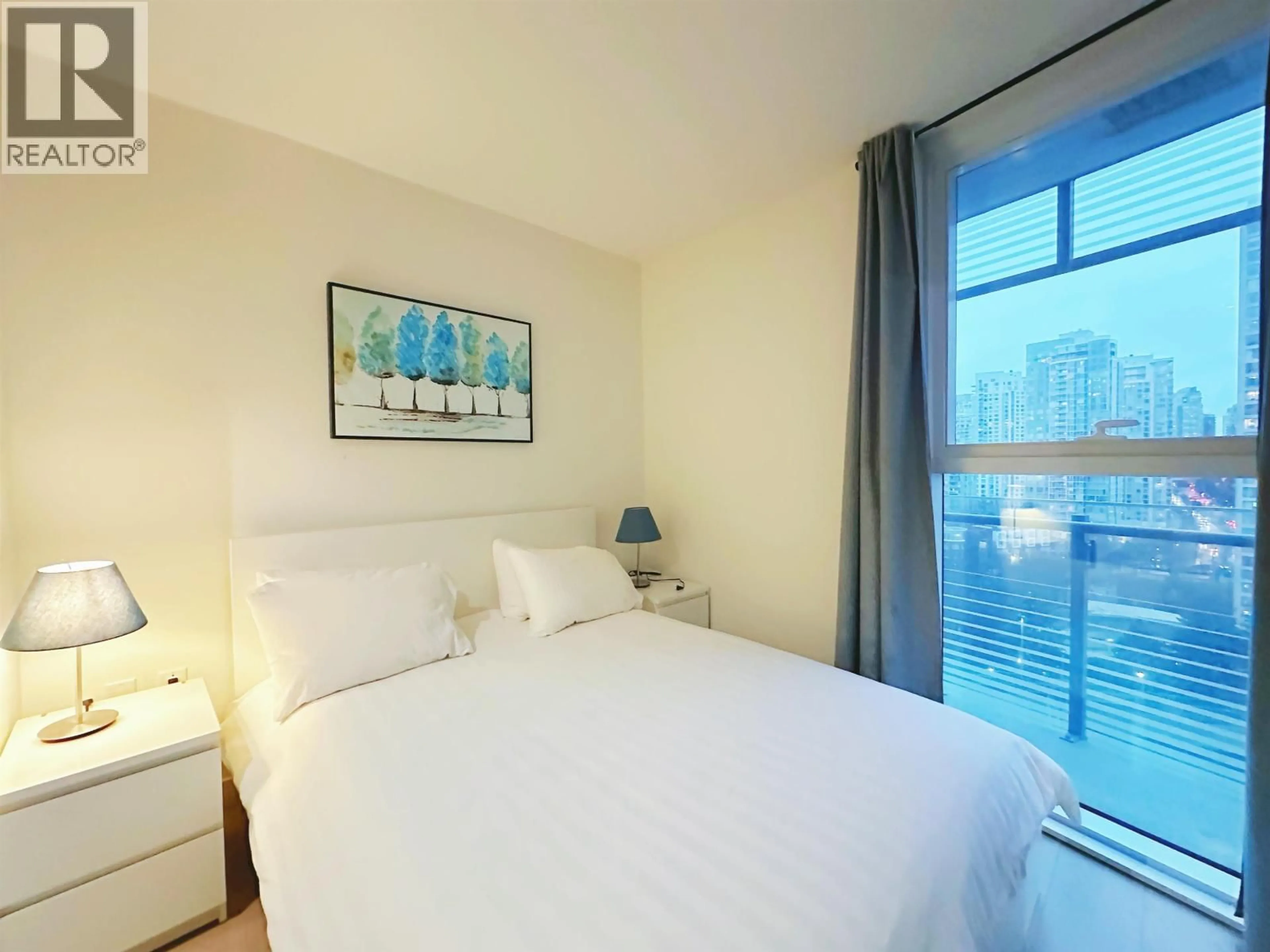 Bedroom with bed, unknown for 1505 - 89 NELSON STREET, Vancouver British Columbia V6Z0E7