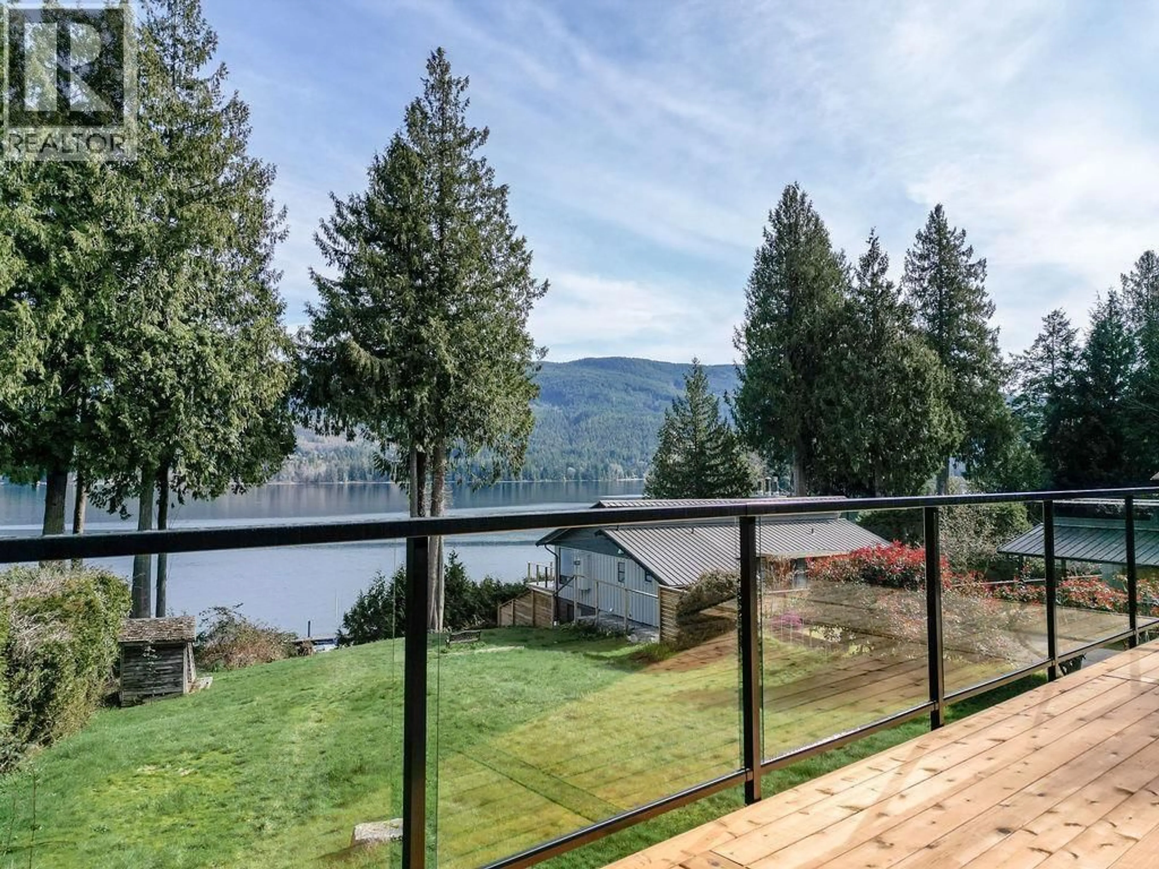 Patio, water/lake/river/ocean view for 6176 GALE AVENUE, Sechelt British Columbia V7Z0L5