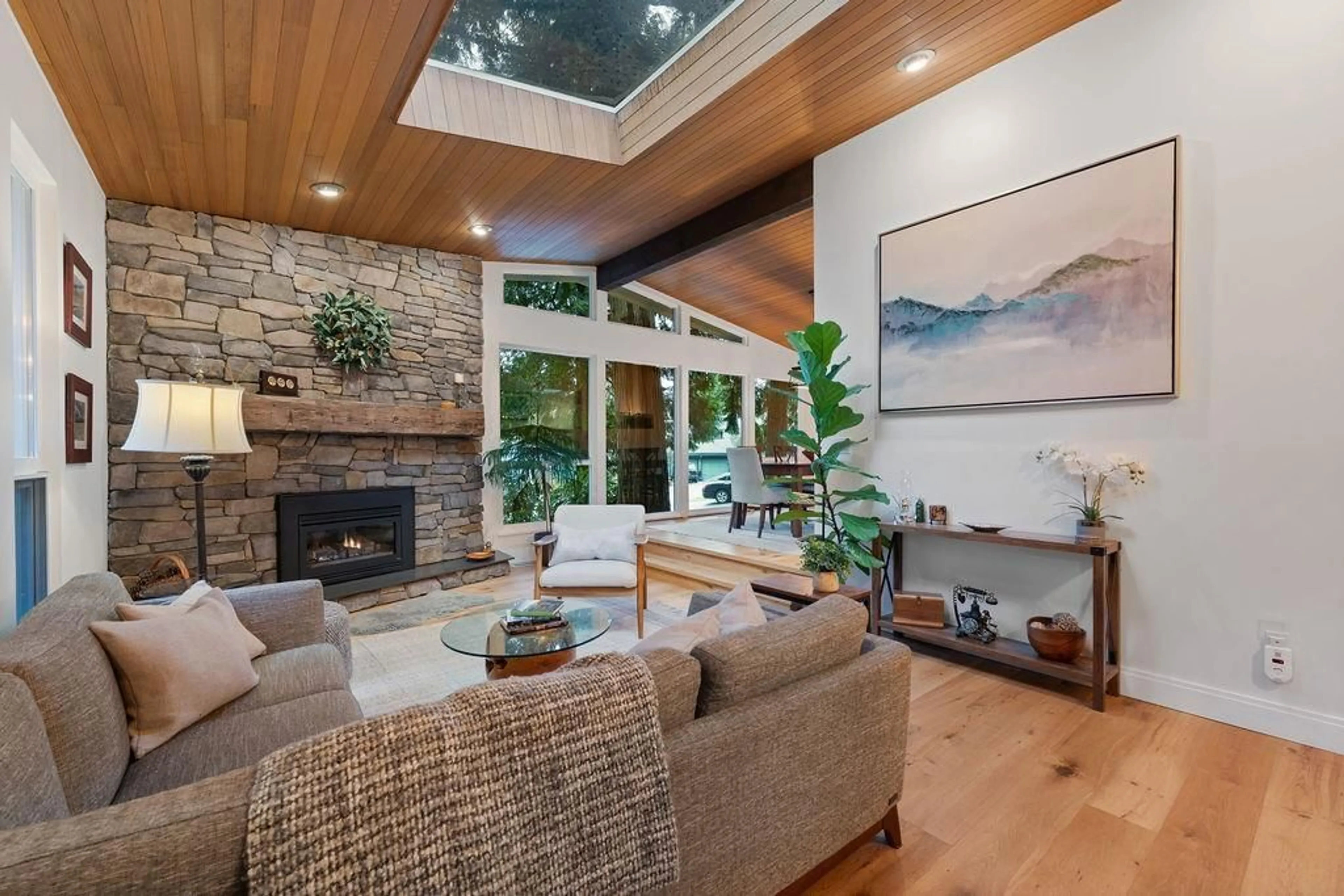 Living room with furniture, unknown for 9061 COLLINGS WAY, Delta British Columbia V4C7G1