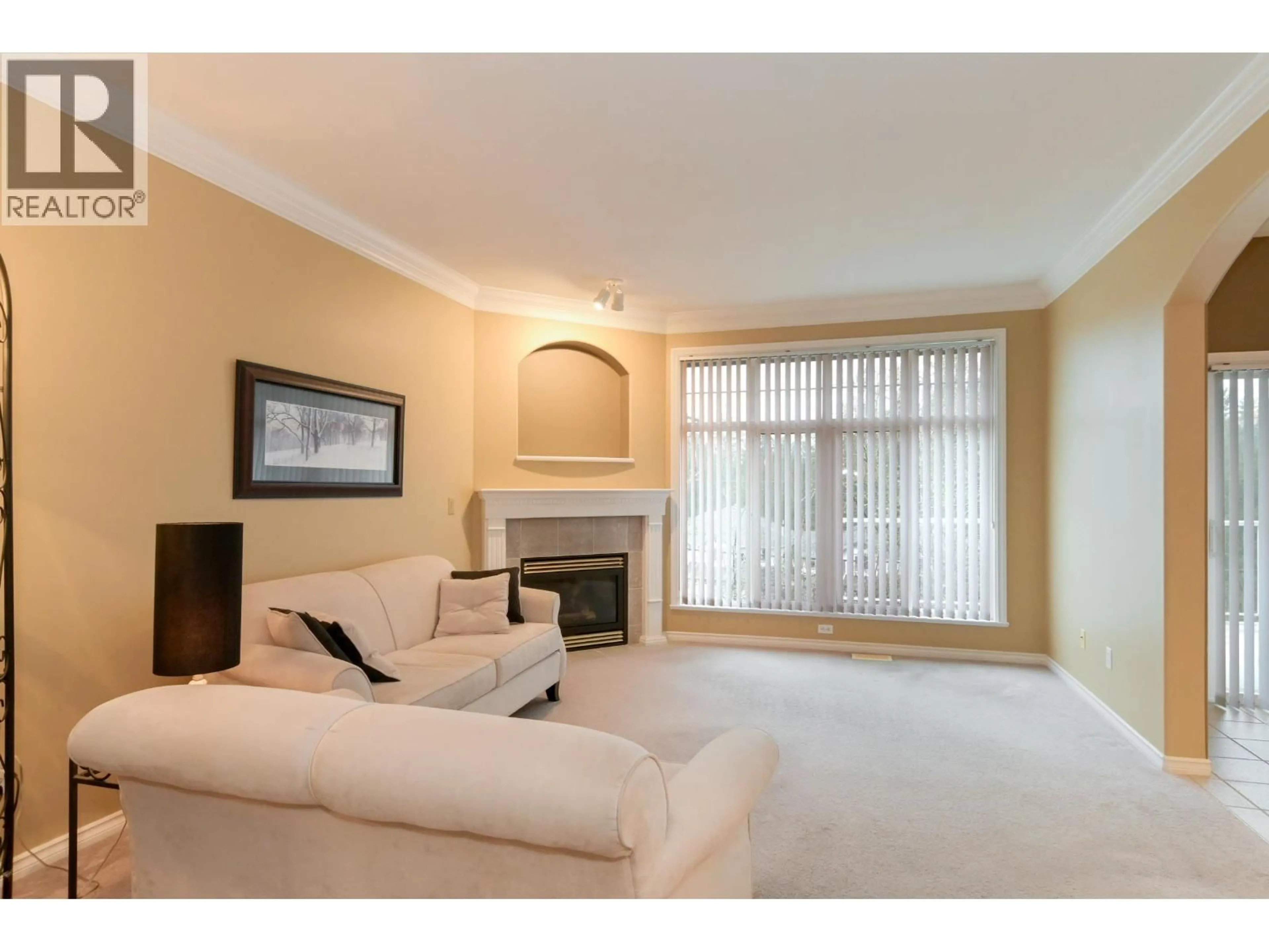 Living room with furniture, unknown for 2 - 11358 COTTONWOOD DRIVE, Maple Ridge British Columbia V2X5V5