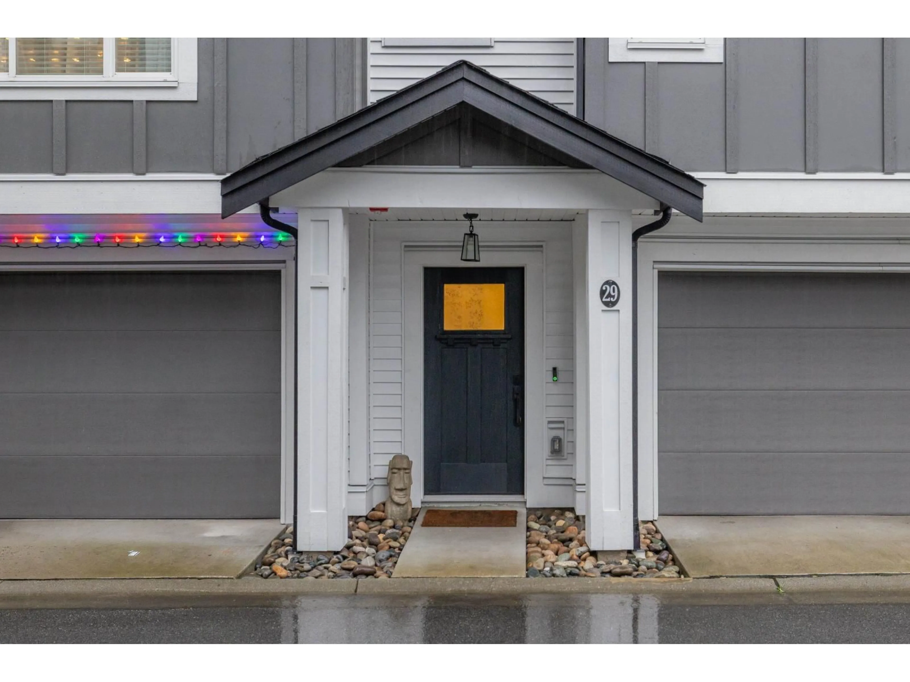 Indoor entryway for 29 - 6897 201 STREET, Langley British Columbia V2Y0Z3
