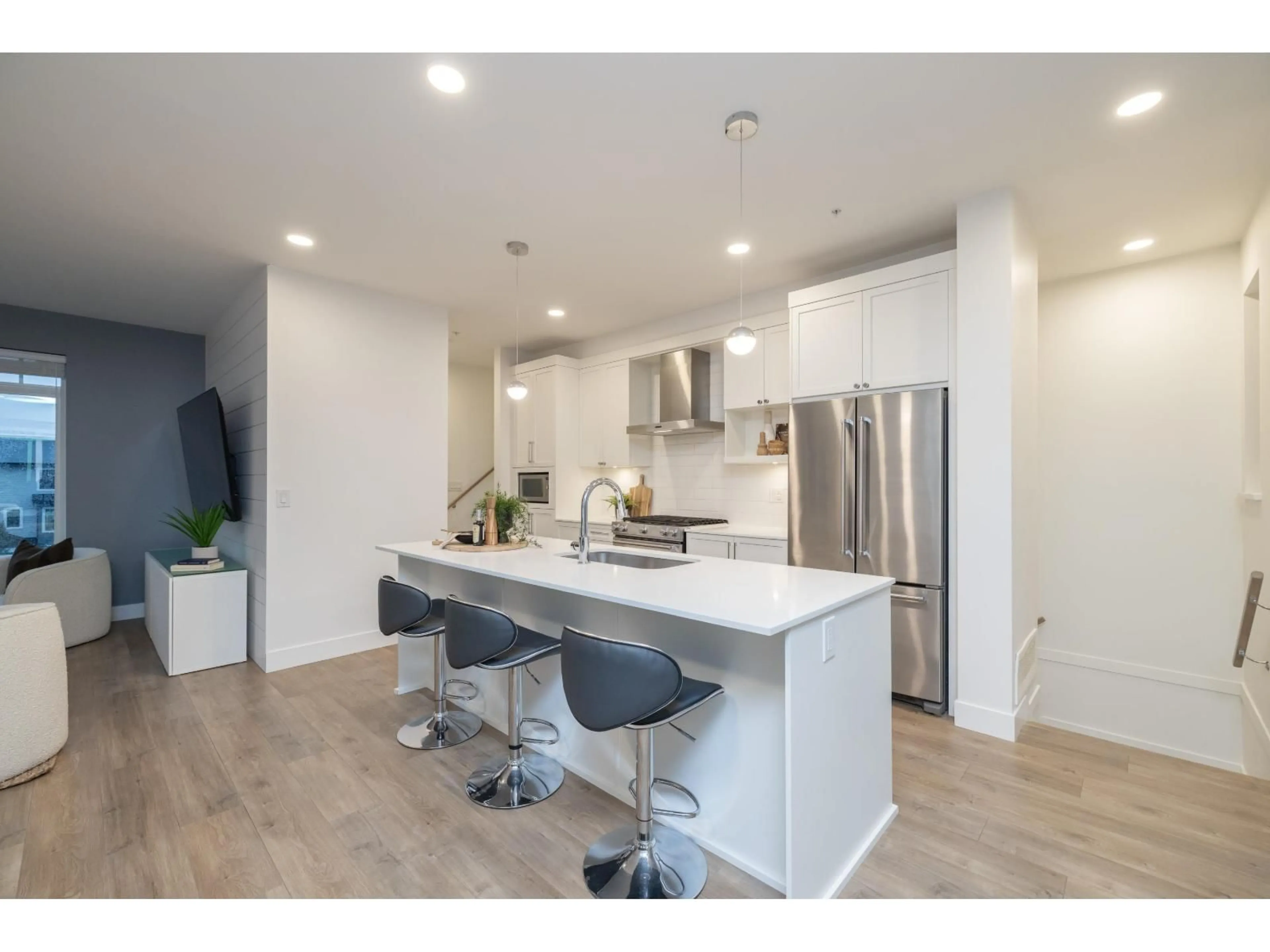 Open concept kitchen, wood/laminate floor for 29 - 6897 201 STREET, Langley British Columbia V2Y0Z3