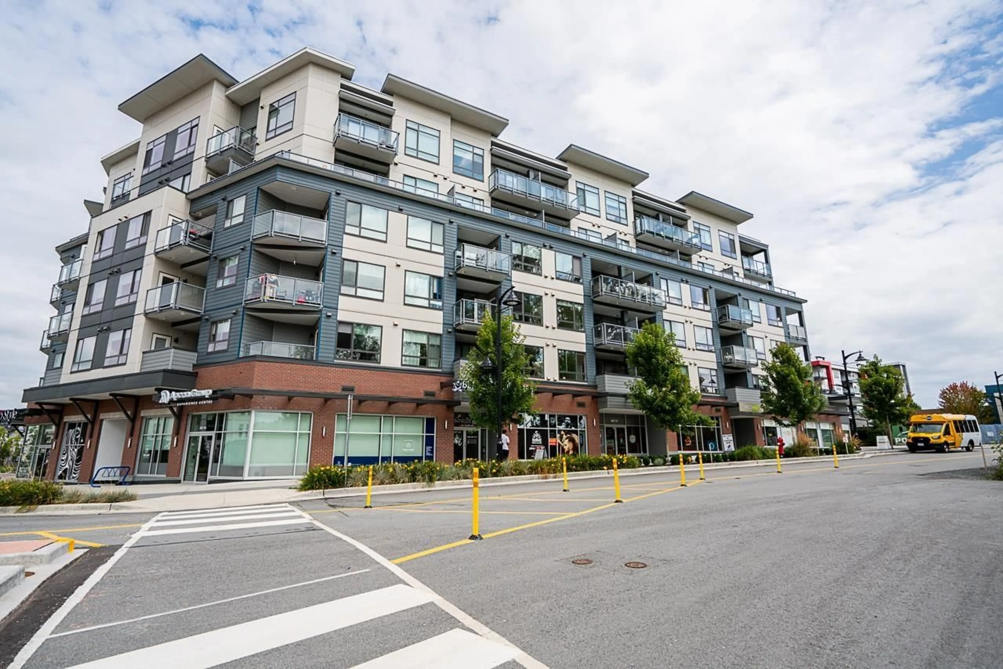 Patio, building for 311 - 7920 206 STREET, Langley British Columbia V2Y3X1