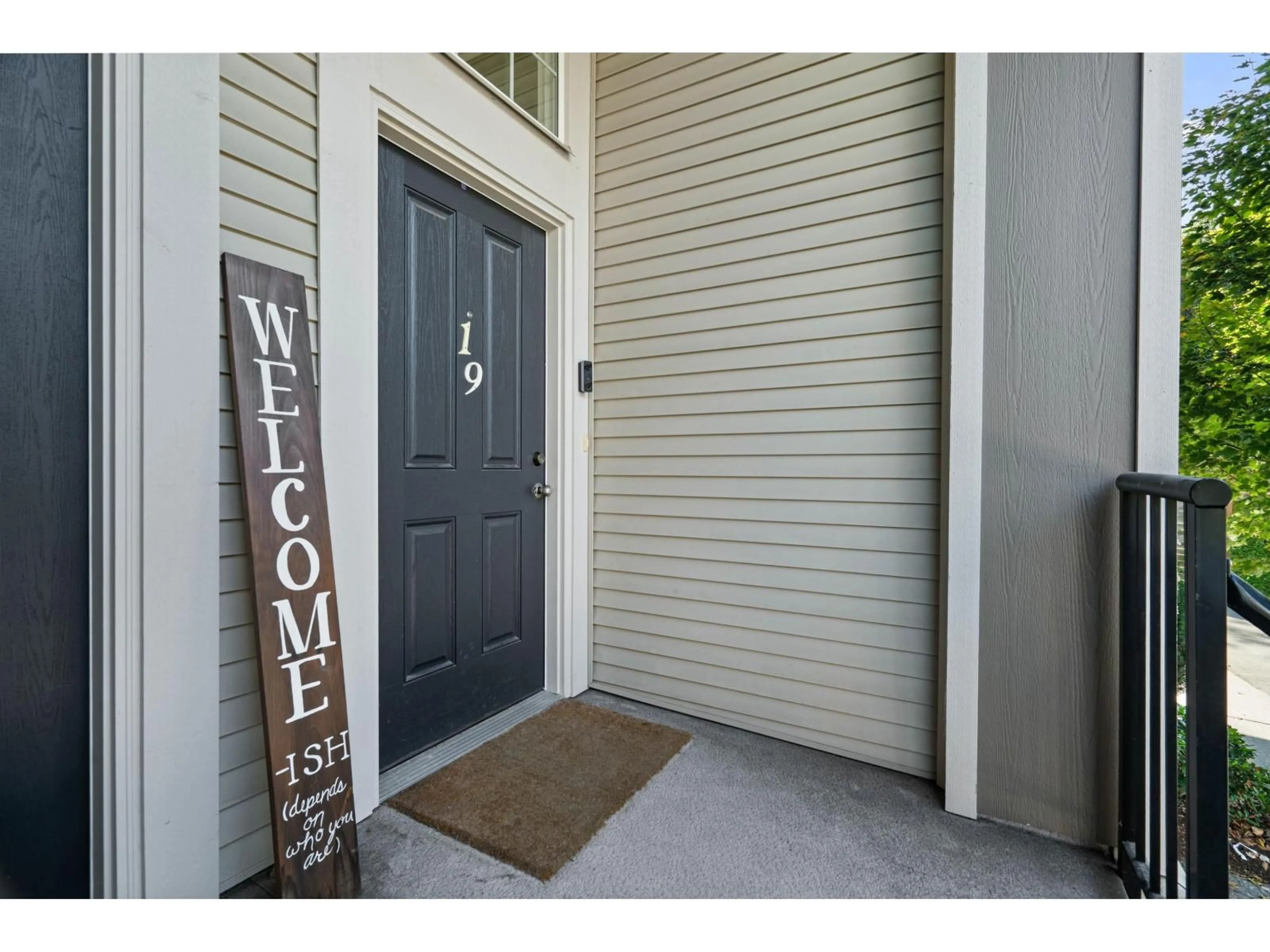 Indoor entryway for 19 - 46832 HUDSON ROAD, Chilliwack British Columbia V2R0L9