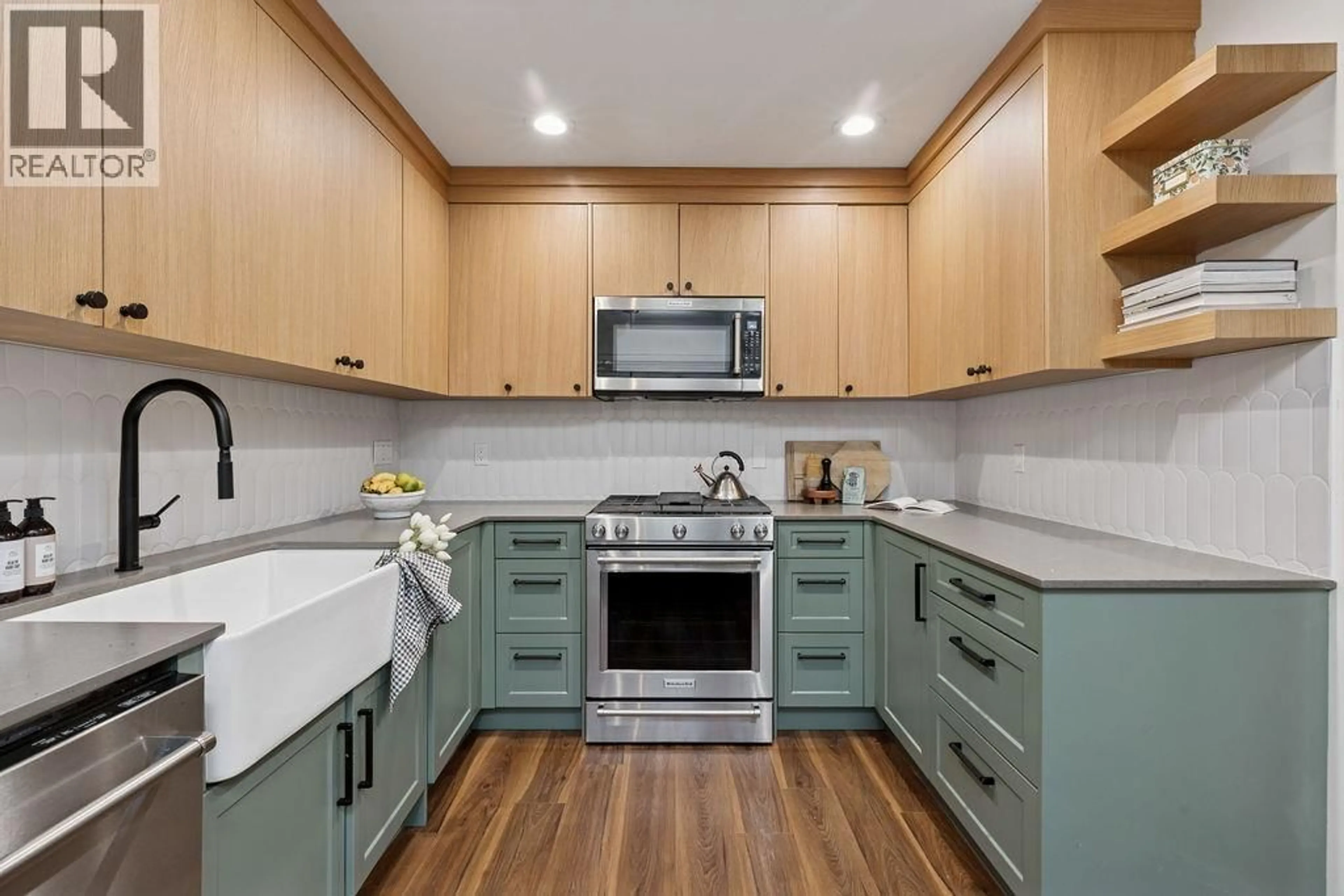 Unknown for 15 - 901 17 STREET, North Vancouver British Columbia V7P1V8