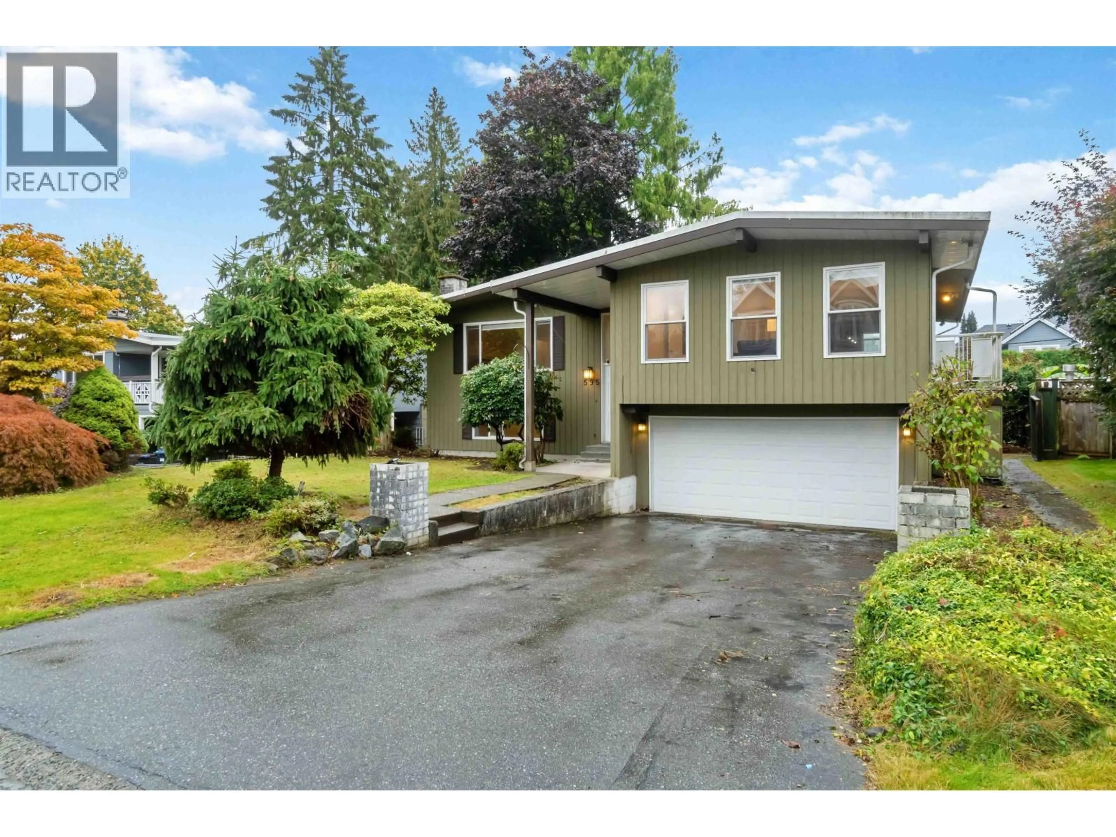 Home with vinyl exterior material, street for 595 GARROW DRIVE, Port Moody British Columbia V3H1H6