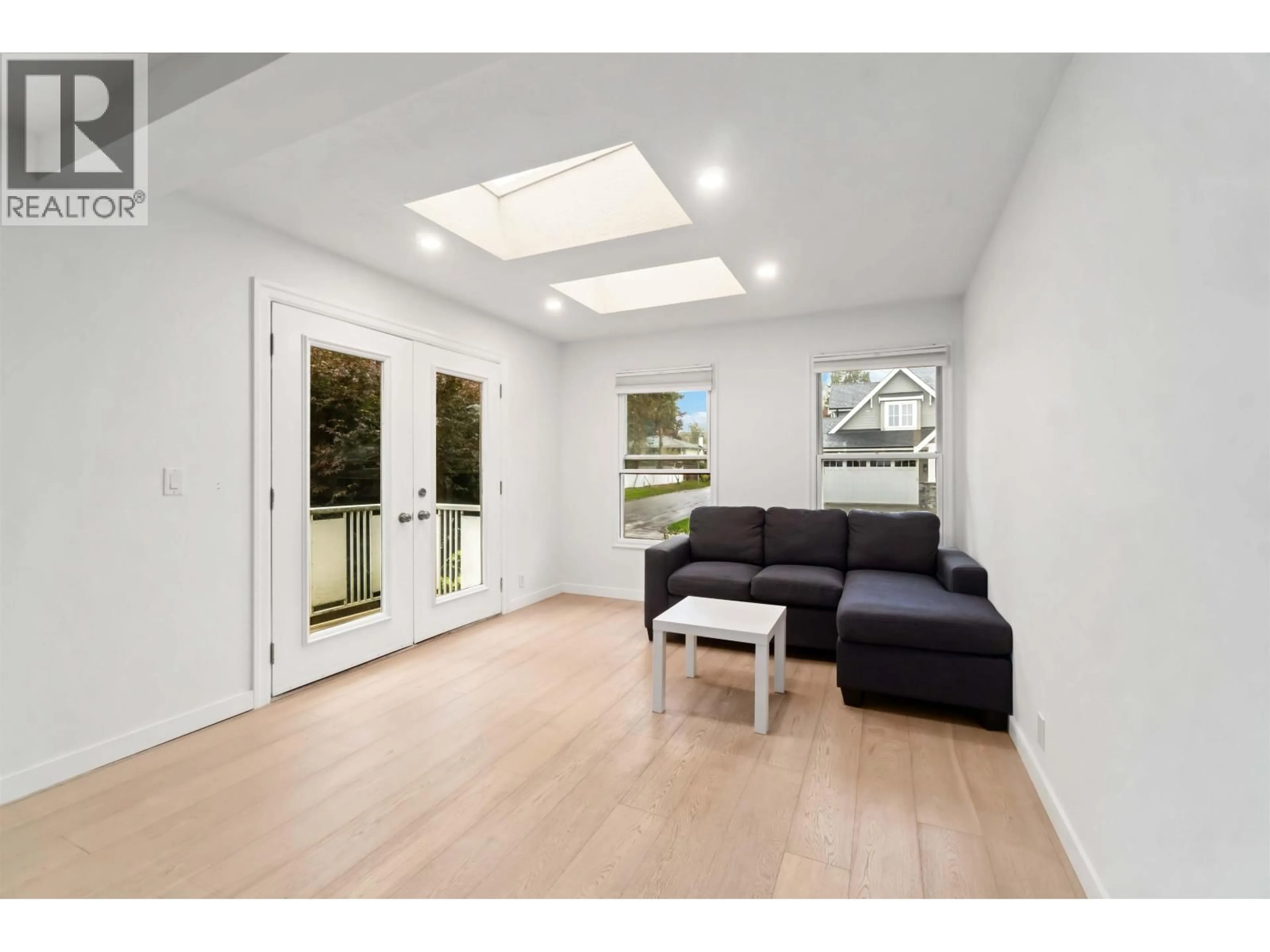 A pic of a room for 595 GARROW DRIVE, Port Moody British Columbia V3H1H6