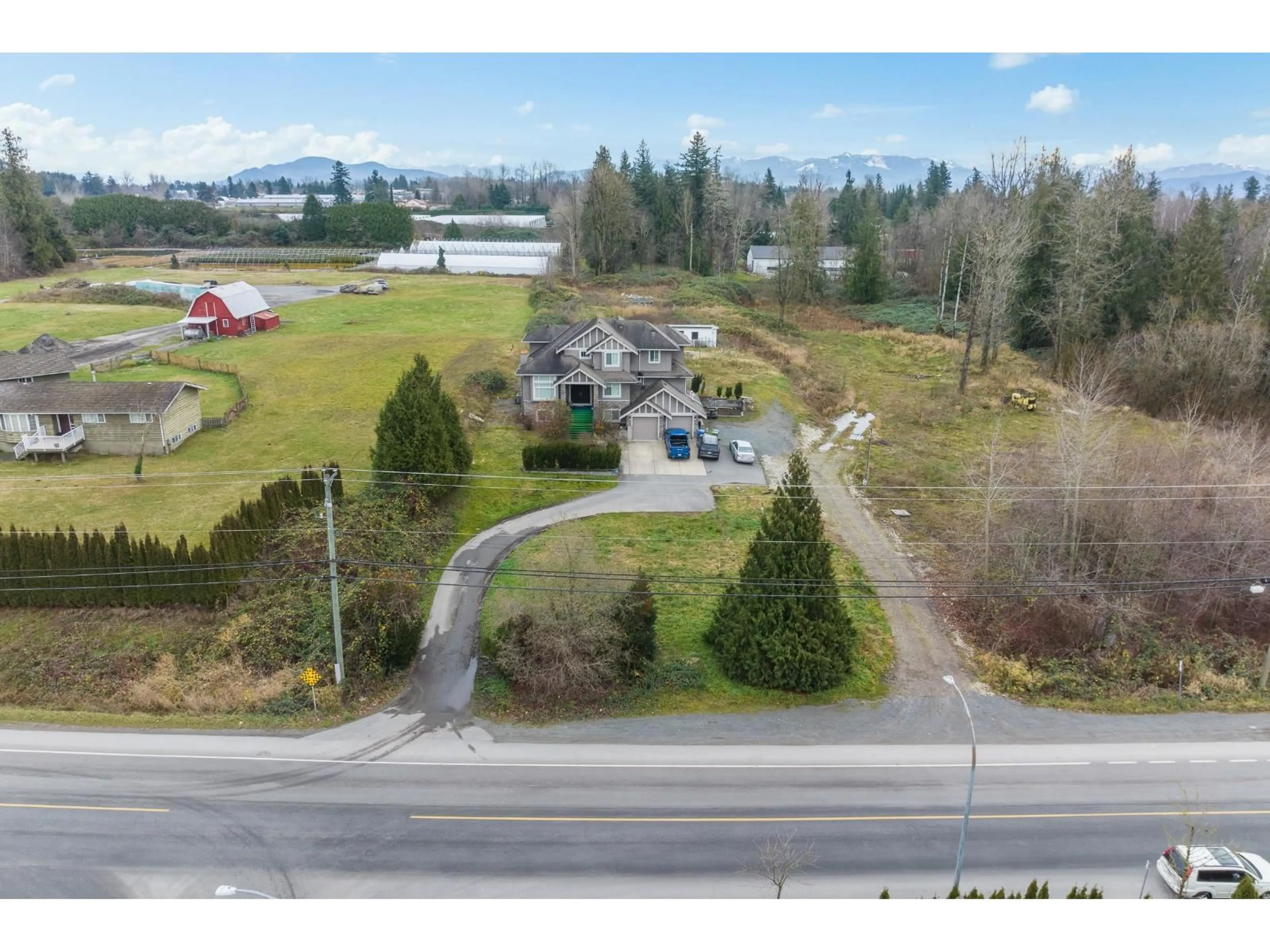 A pic from outside/outdoor area/front of a property/back of a property/a pic from drone, mountain view for 2790 LEFEUVRE ROAD, Abbotsford British Columbia V4X1H5