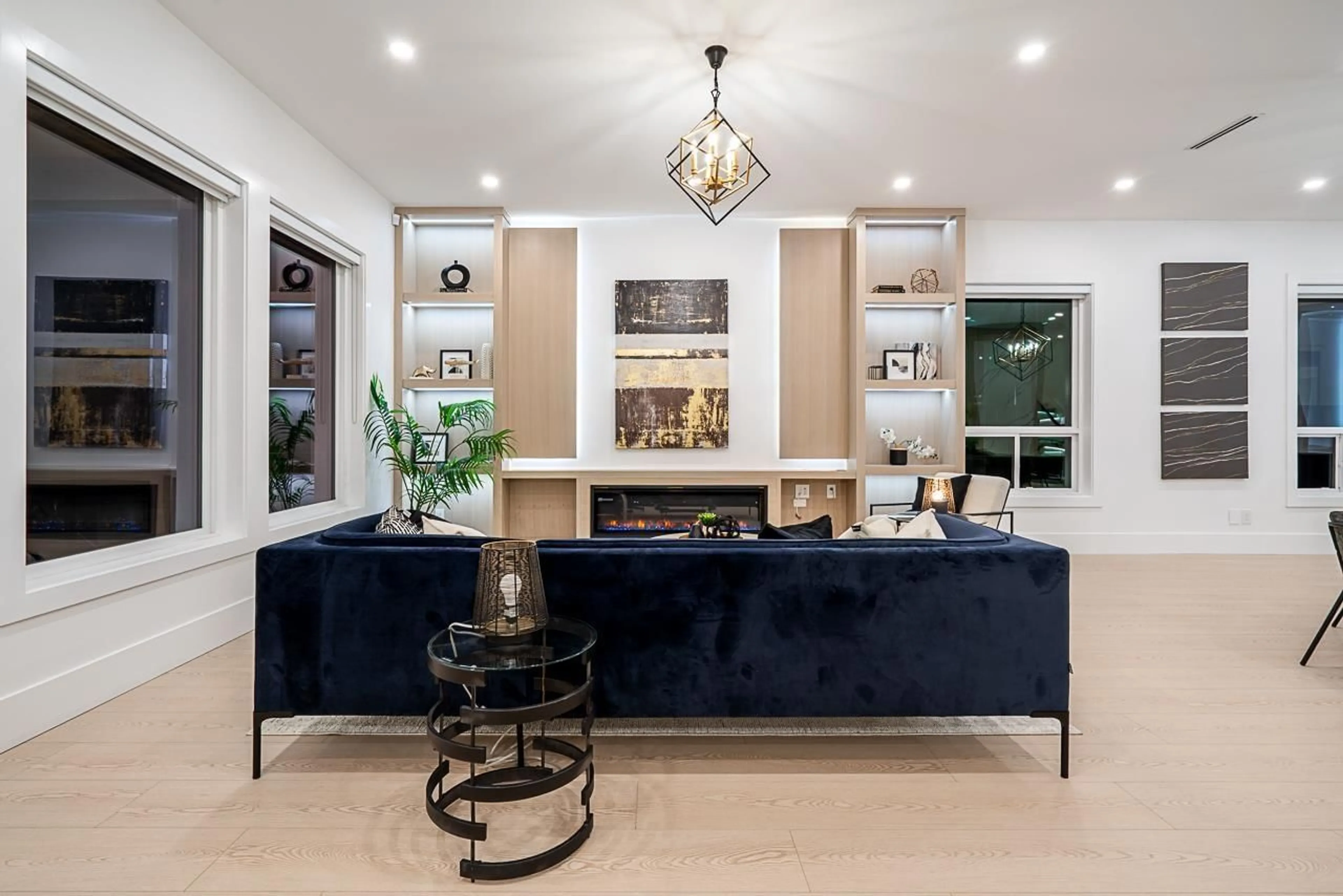 Unknown for 15569 OXENHAM AVENUE, White Rock British Columbia V4B2J2