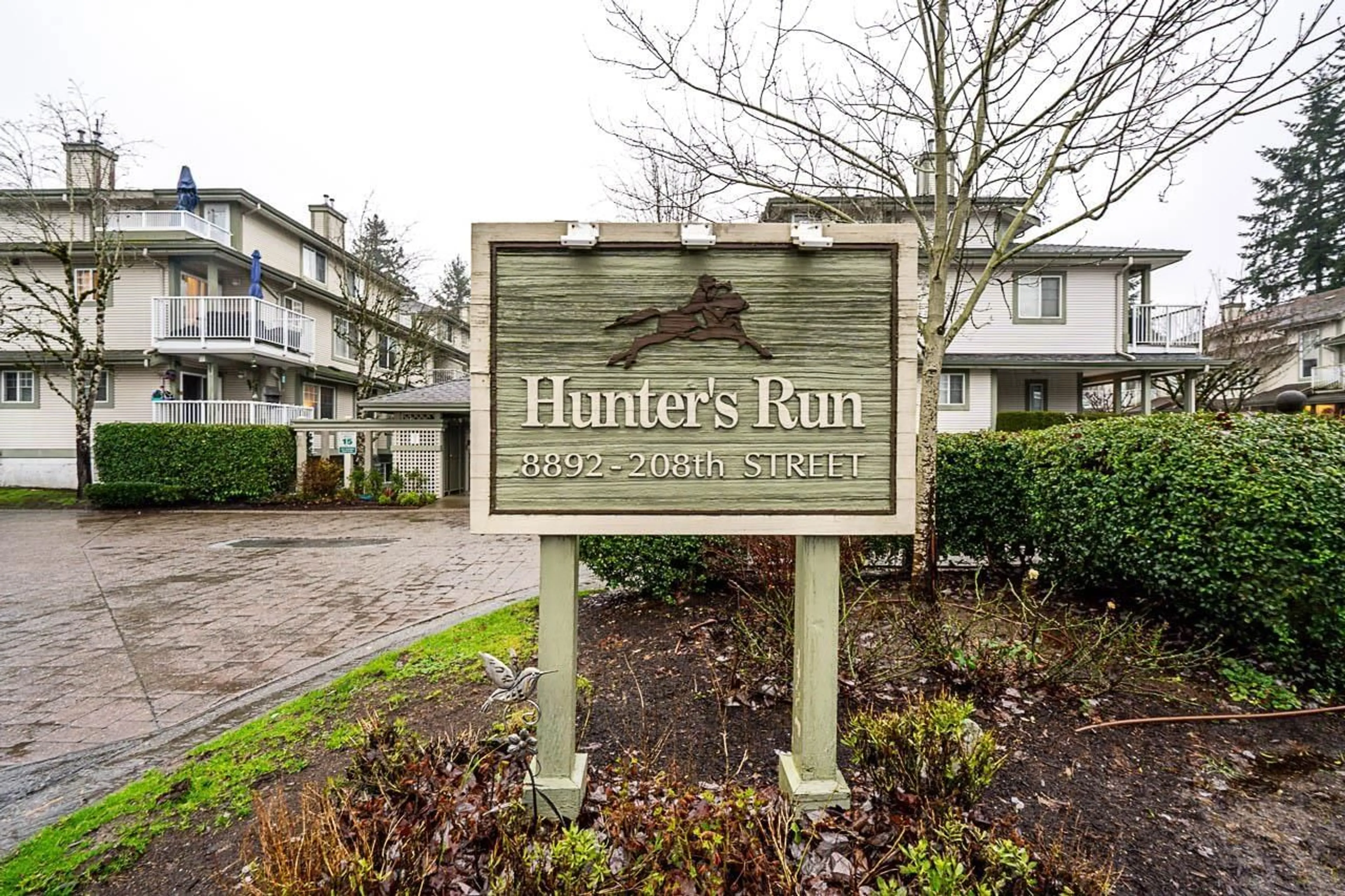Indoor foyer for 62 - 8892 208 STREET, Langley British Columbia V1M2N8