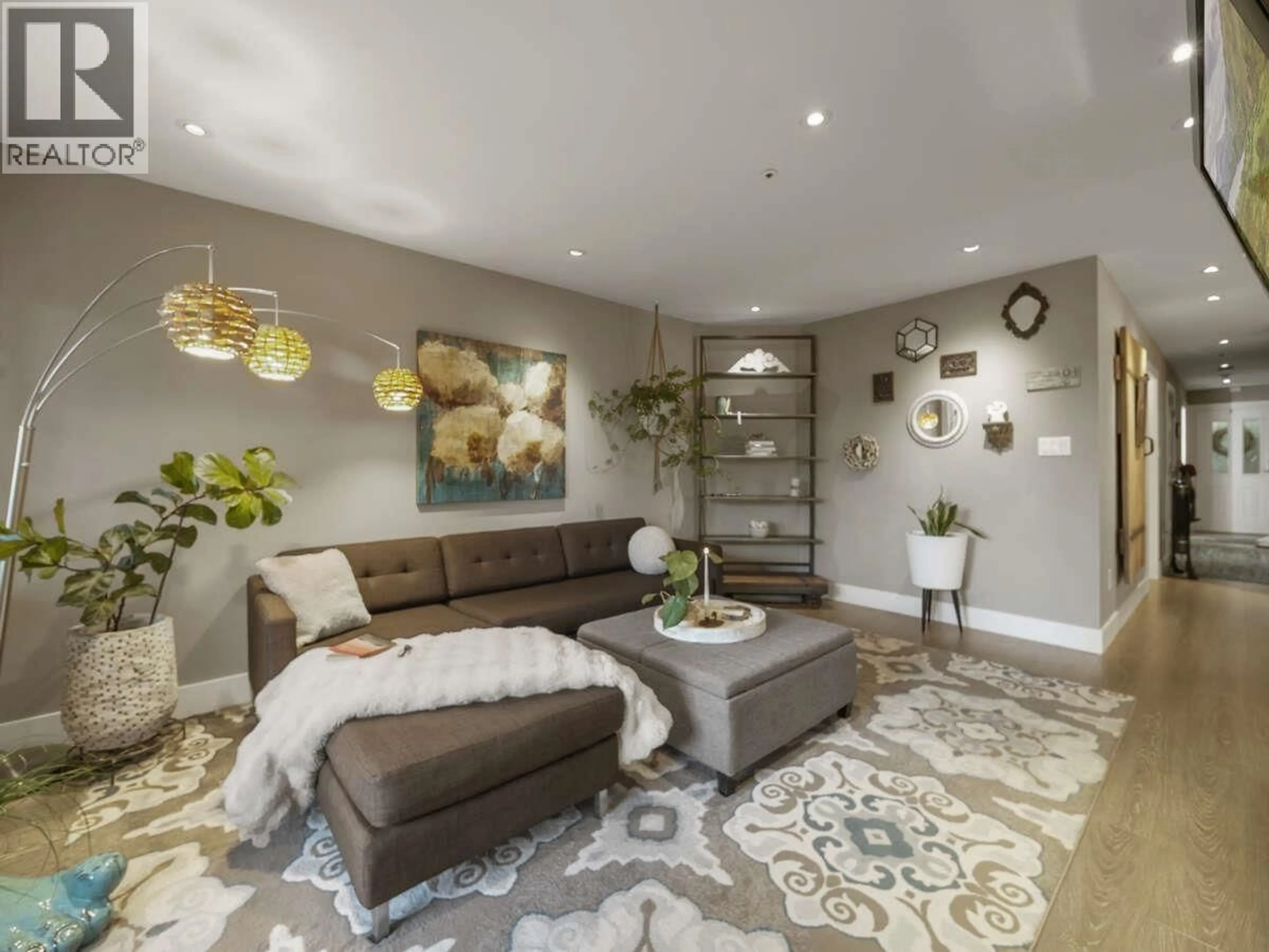 Living room with furniture, unknown for 202 - 2250 MARINE DRIVE, Vancouver British Columbia V5P2S2