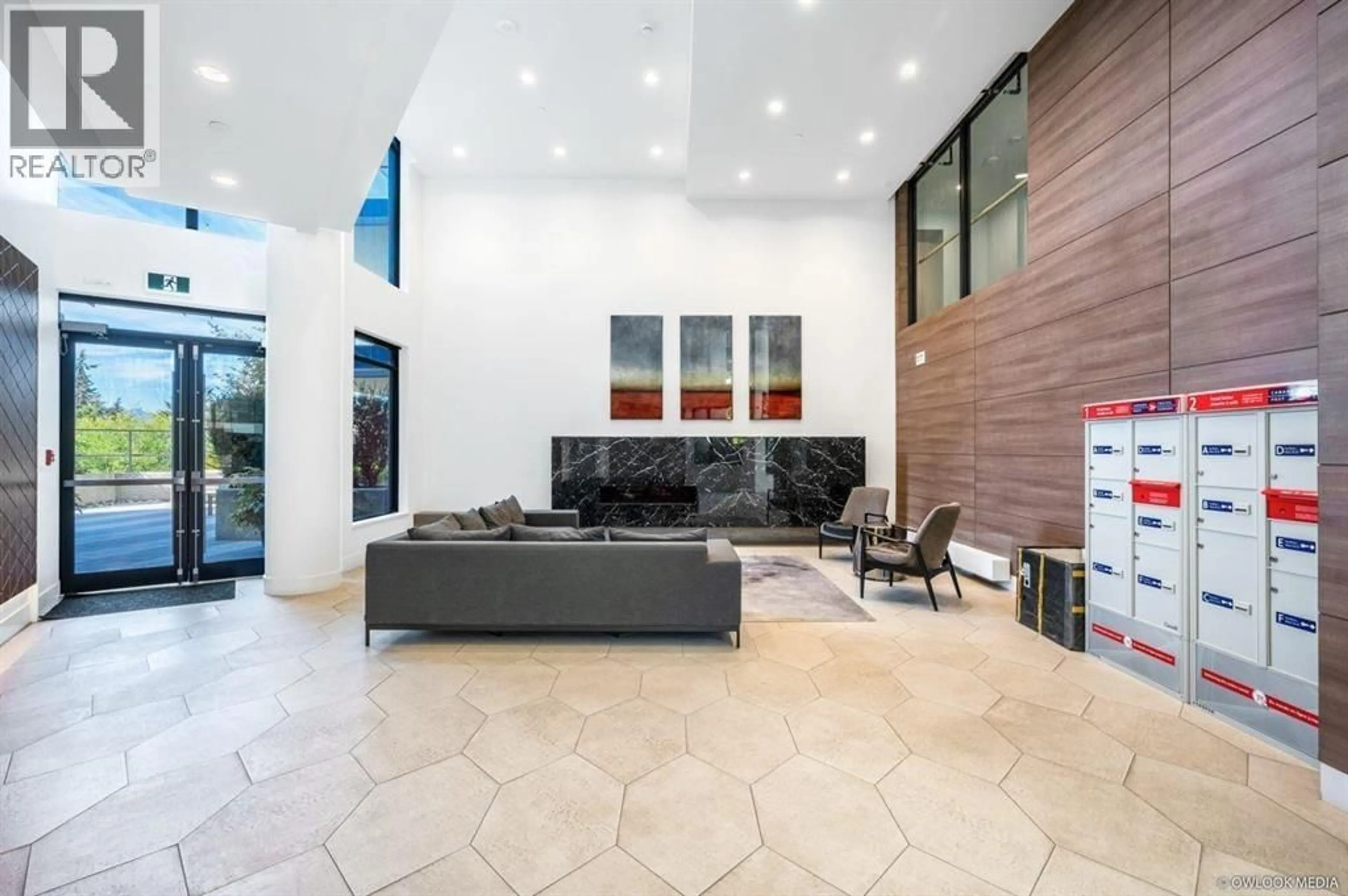 Lobby for 303 - 8850 UNIVERSITY CRESCENT, Burnaby British Columbia V5A4Y8