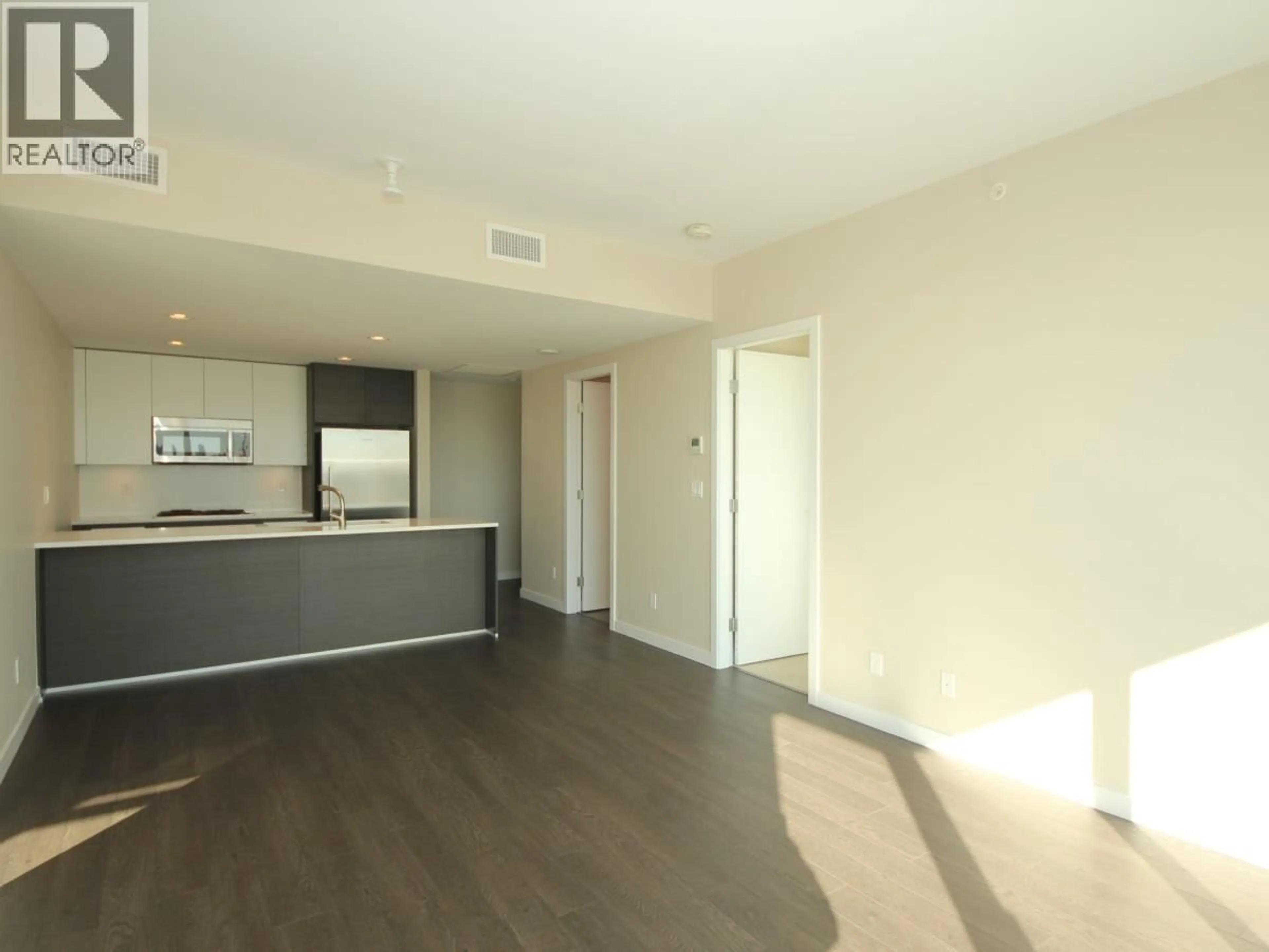 A pic of a room for 4408 - 4485 SKYLINE DRIVE, Burnaby British Columbia V5C0J2