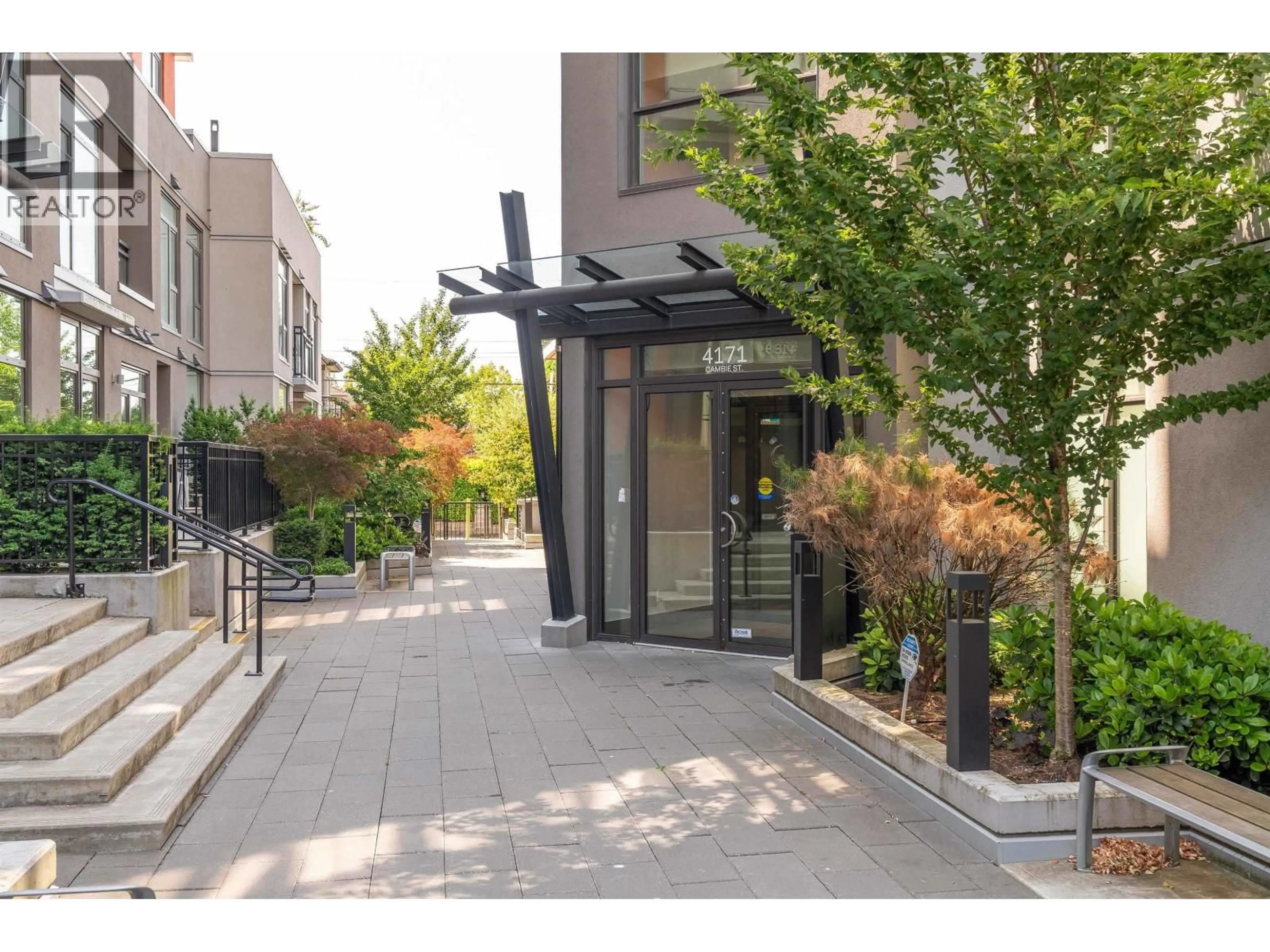 Patio, street for 403 - 4171 CAMBIE STREET, Vancouver British Columbia V5Z2Y2