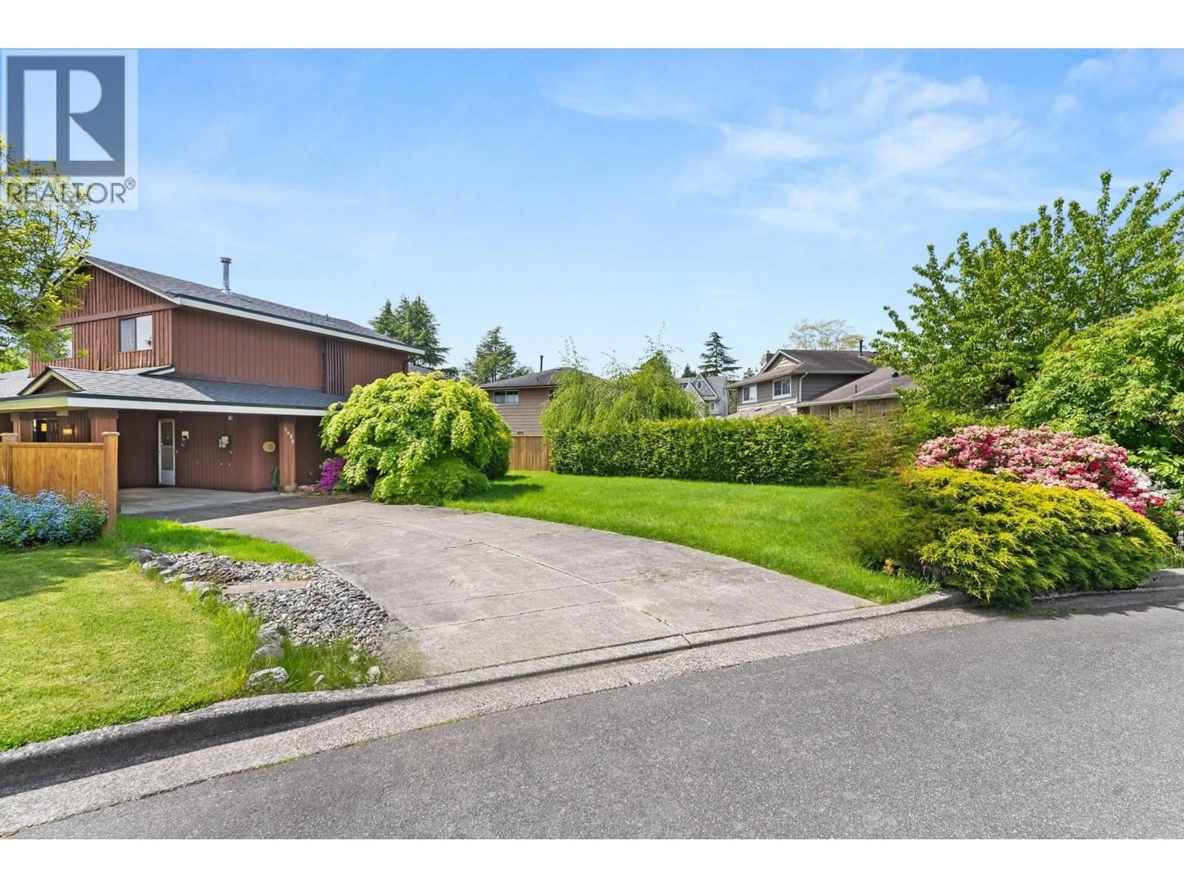 A pic from outside/outdoor area/front of a property/back of a property/a pic from drone, street for 5620 PLOVER COURT, Richmond British Columbia V7E4K2