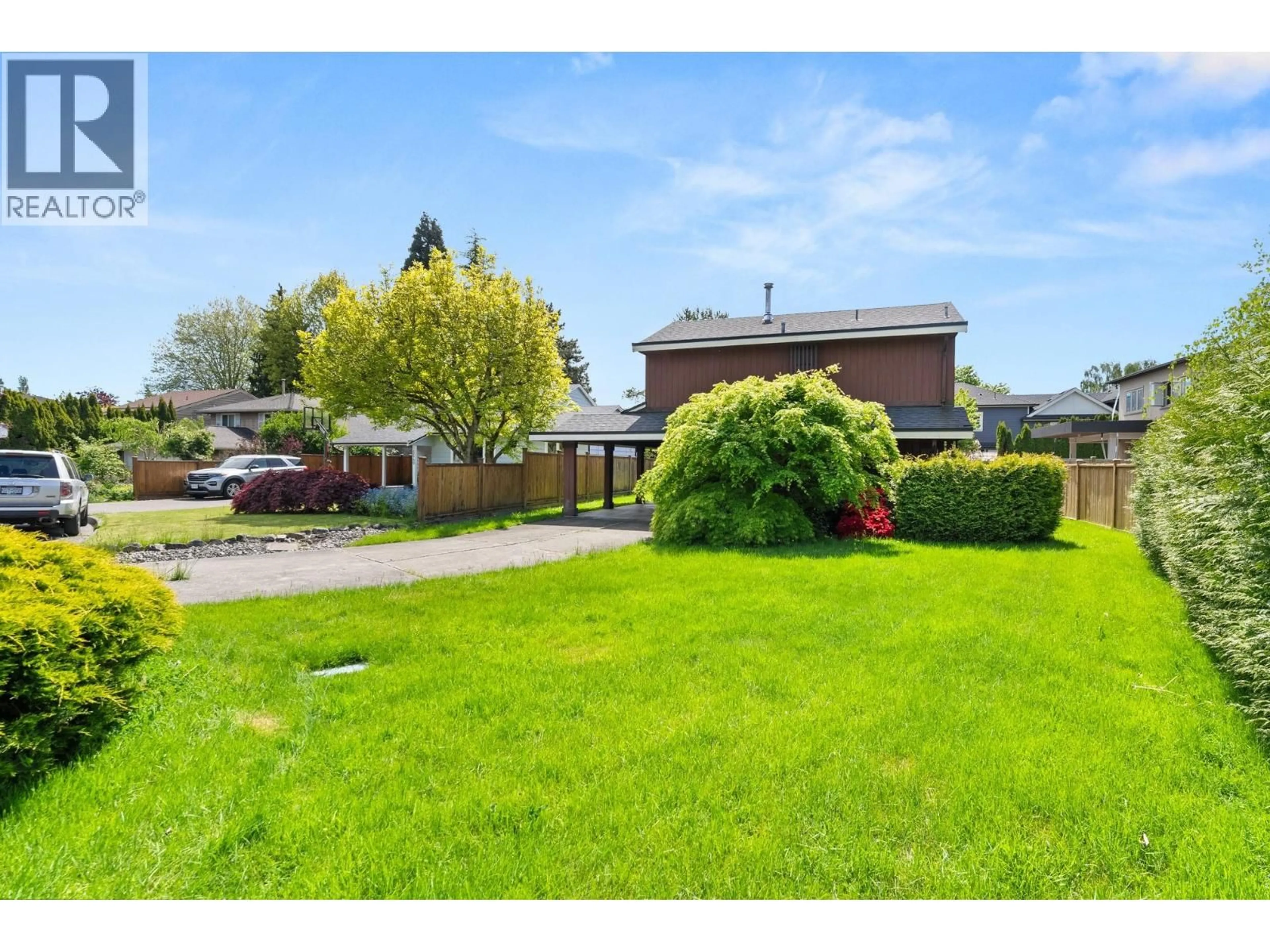 A pic from outside/outdoor area/front of a property/back of a property/a pic from drone, street for 5620 PLOVER COURT, Richmond British Columbia V7E4K2