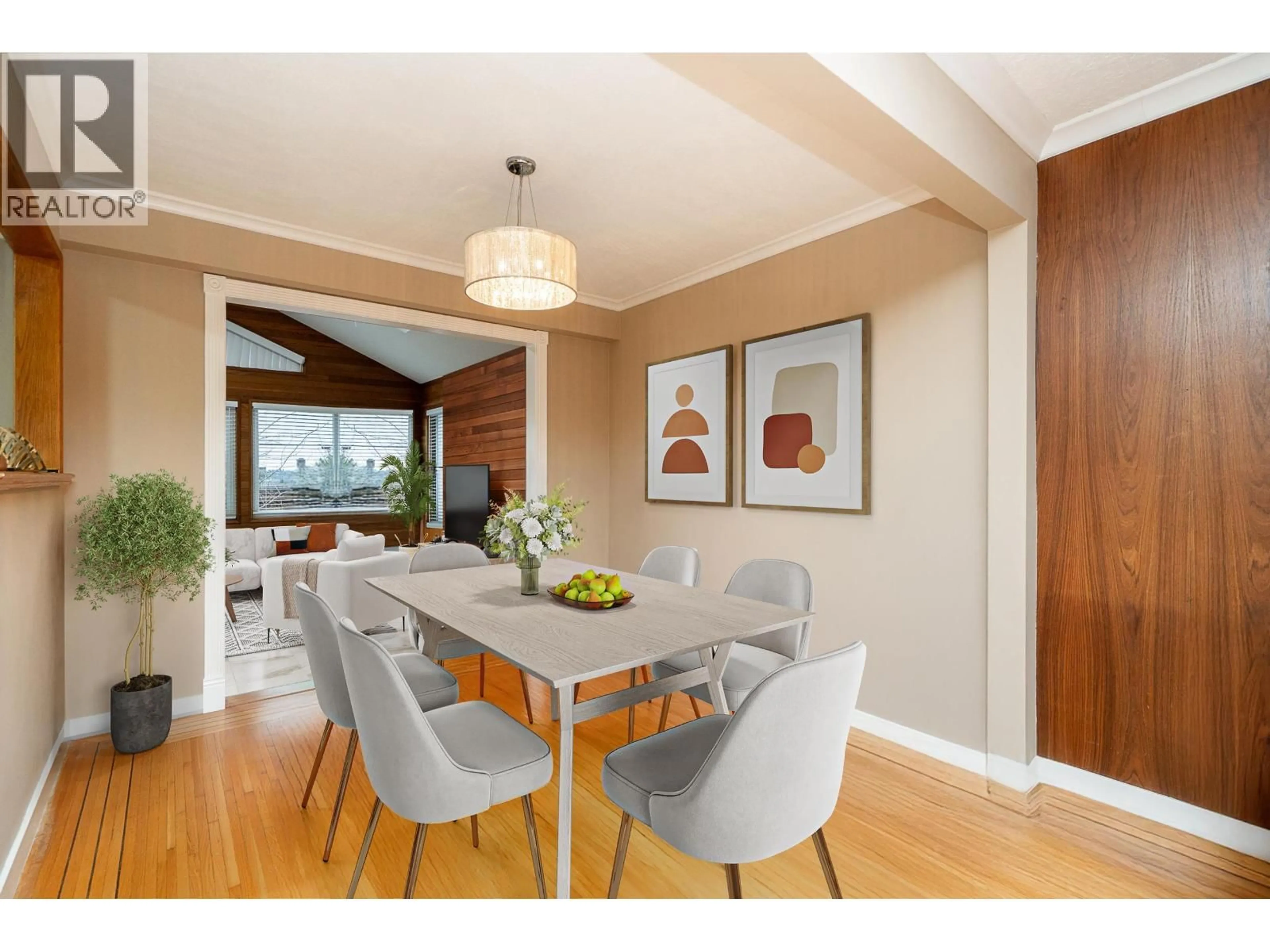 Dining room, wood/laminate floor for 6560 WINCH STREET, Burnaby British Columbia V5B2L6