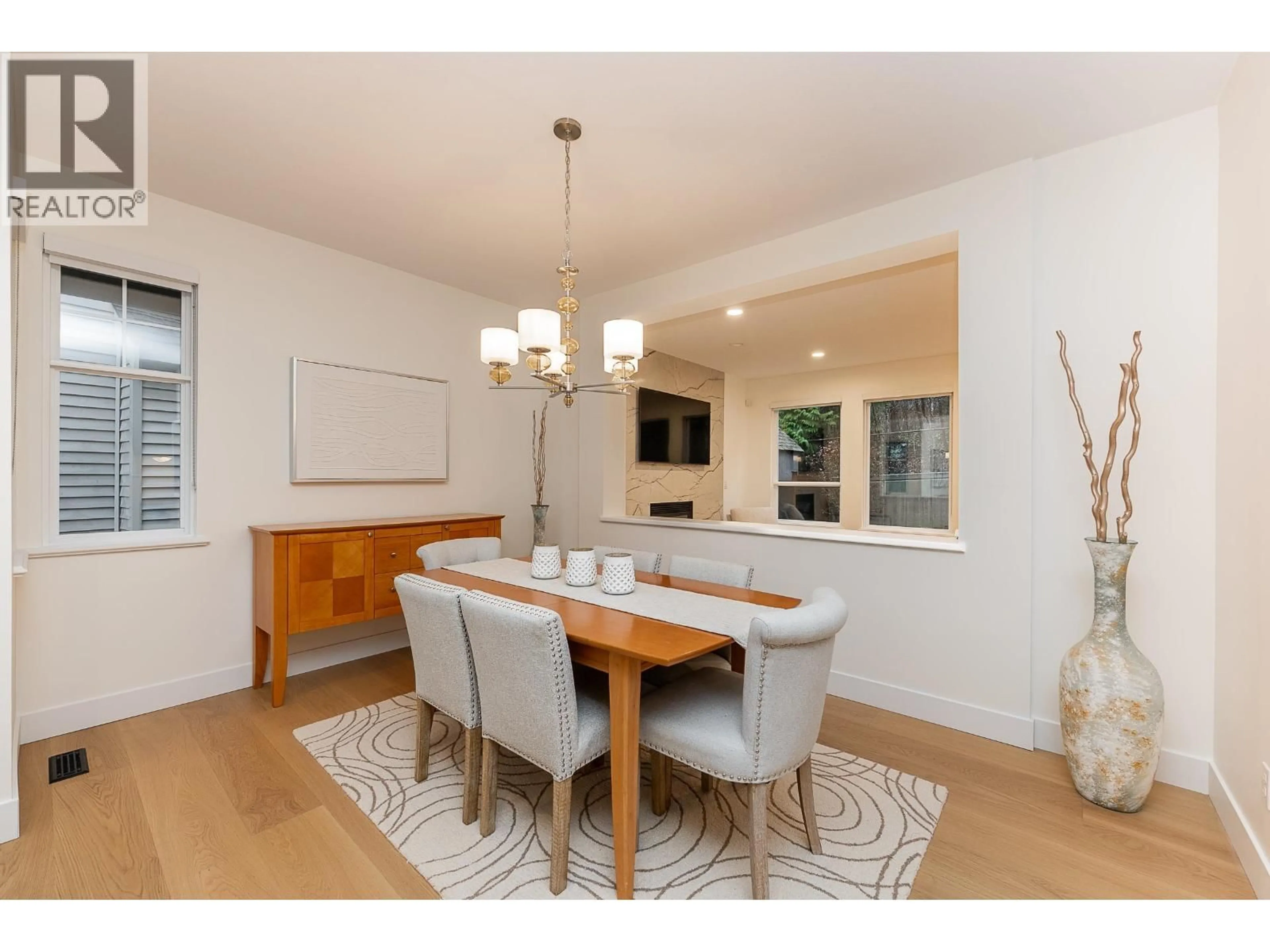 Dining room, wood/laminate floor for 39 HOLLY DRIVE, Port Moody British Columbia V3H5M4