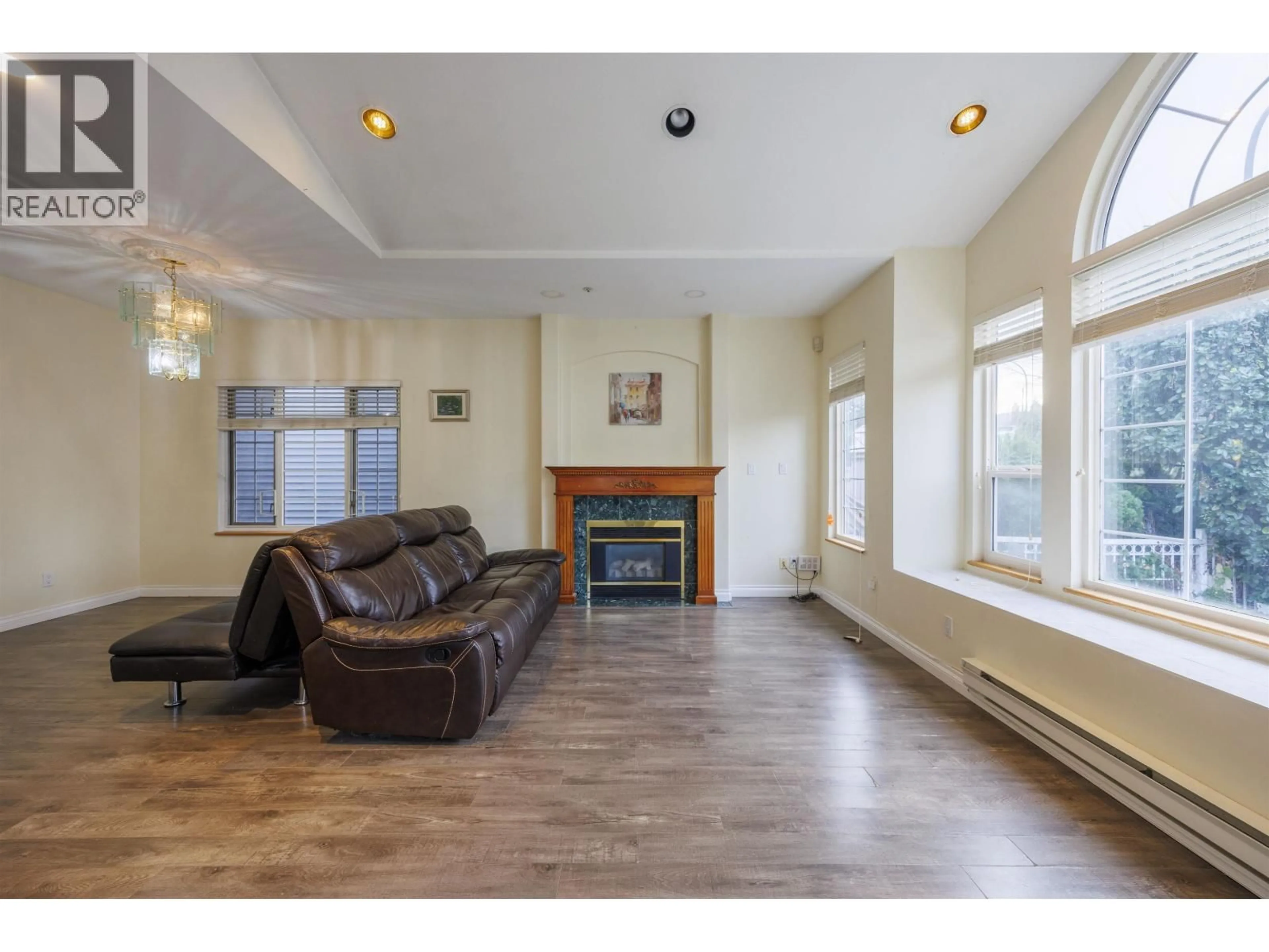 Unknown for 4774 KNIGHT STREET, Vancouver British Columbia V5N3N2