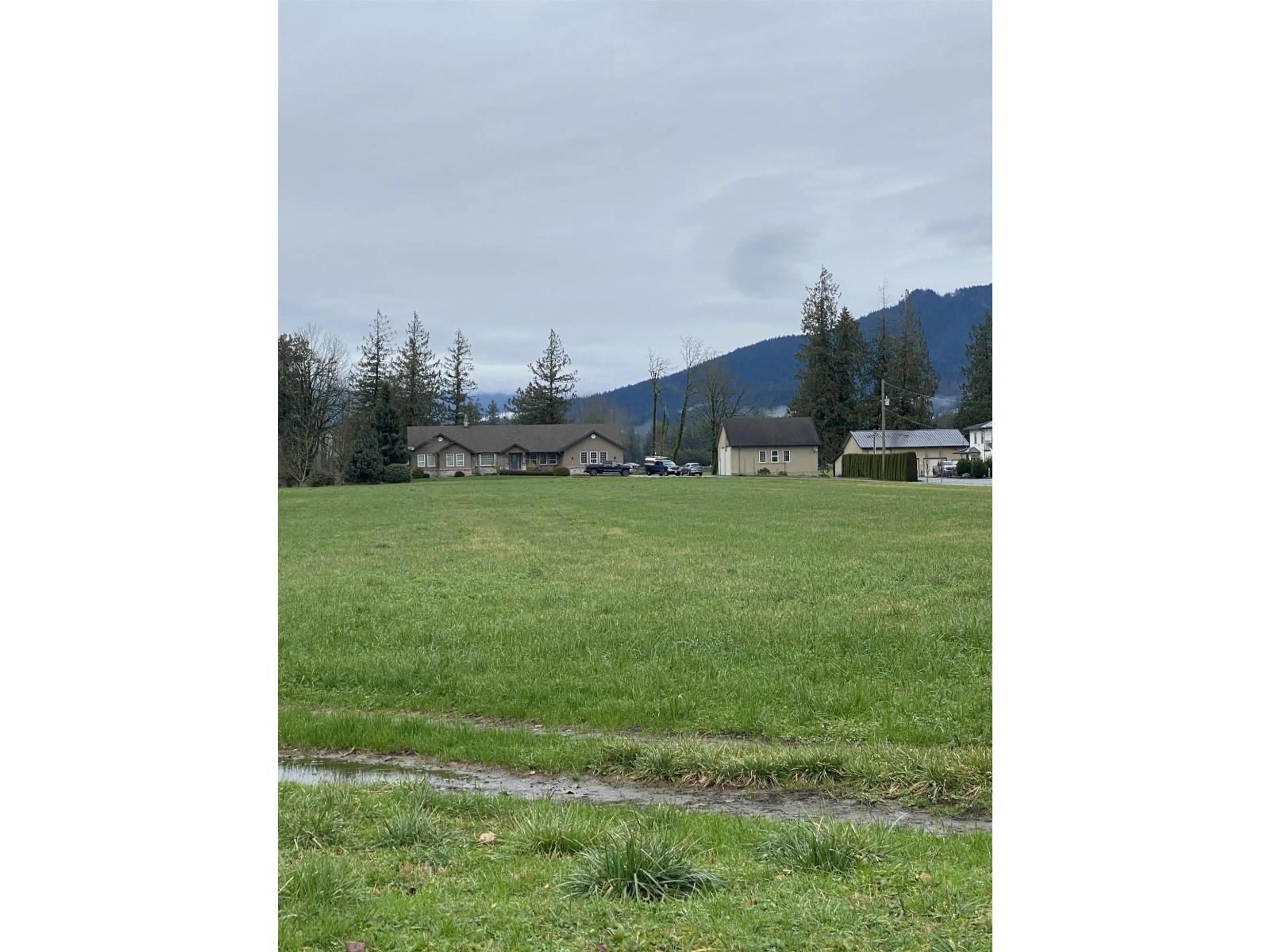 Blurry image for 47083 BELL ROAD, Chilliwack British Columbia V2P6H5