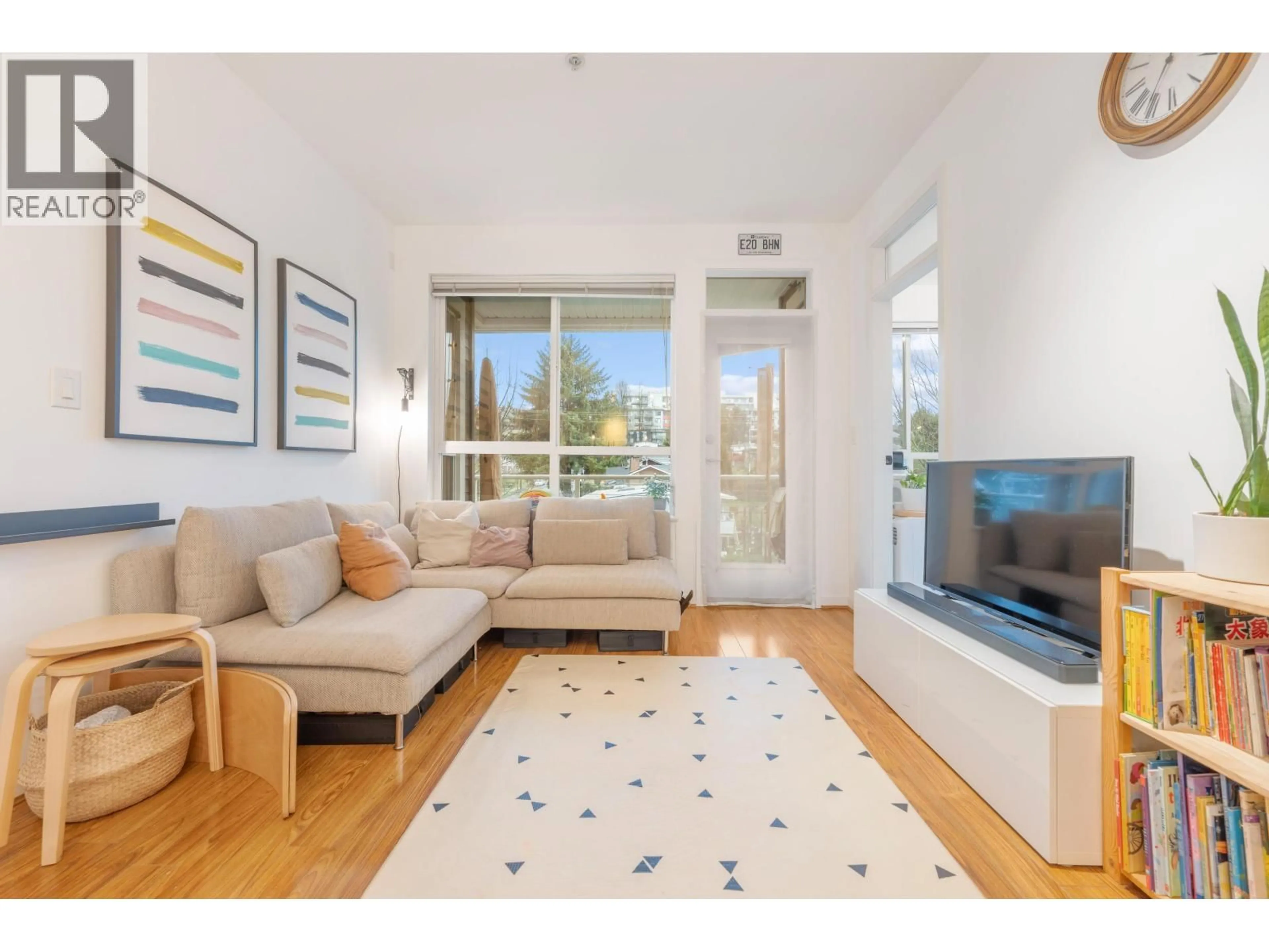 Living room with furniture, unknown for 315 - 3551 FOSTER AVENUE, Vancouver British Columbia V5R0A1