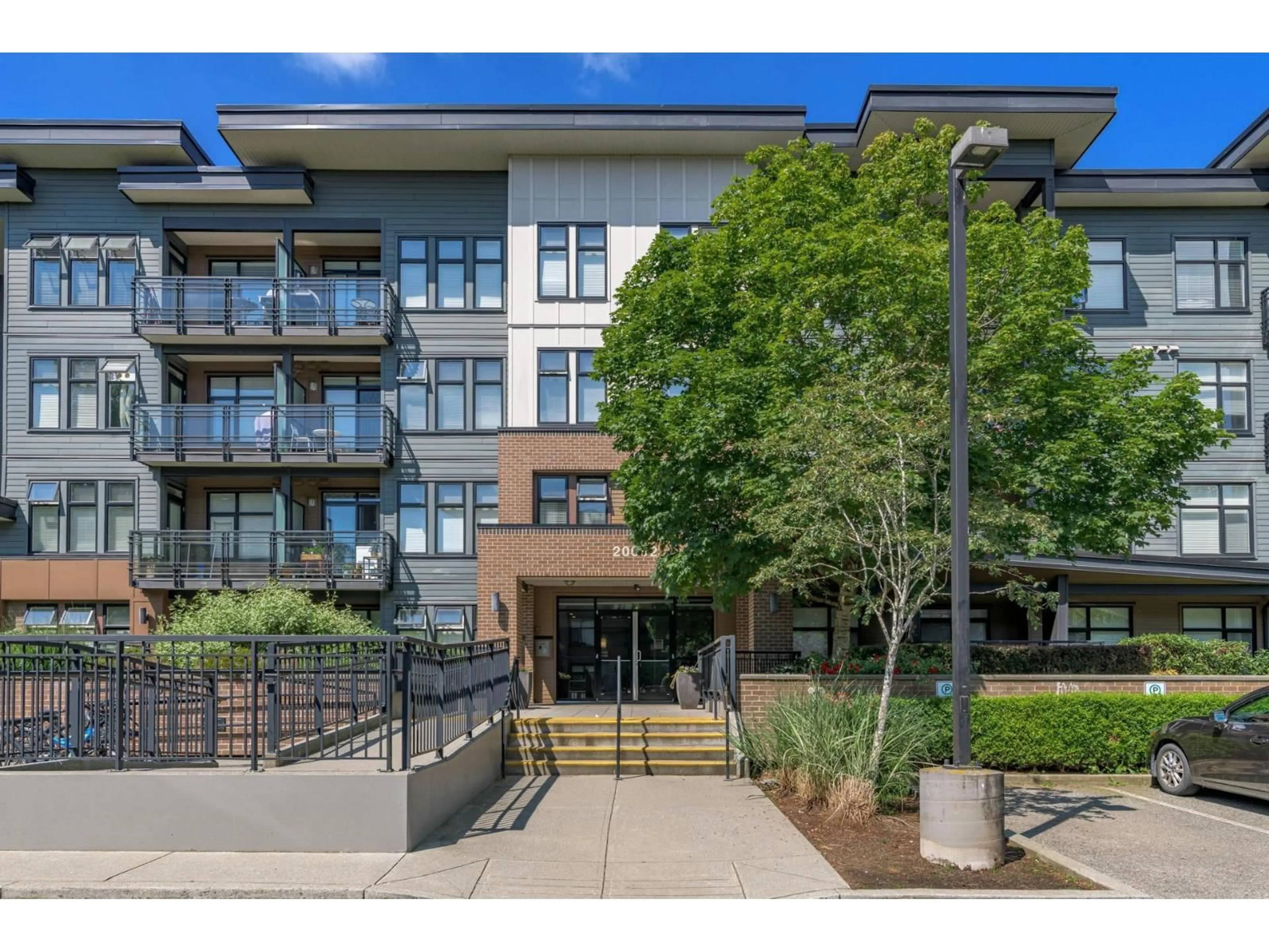 Unknown for 312 - 20062 FRASER HIGHWAY, Langley British Columbia V3A0E6